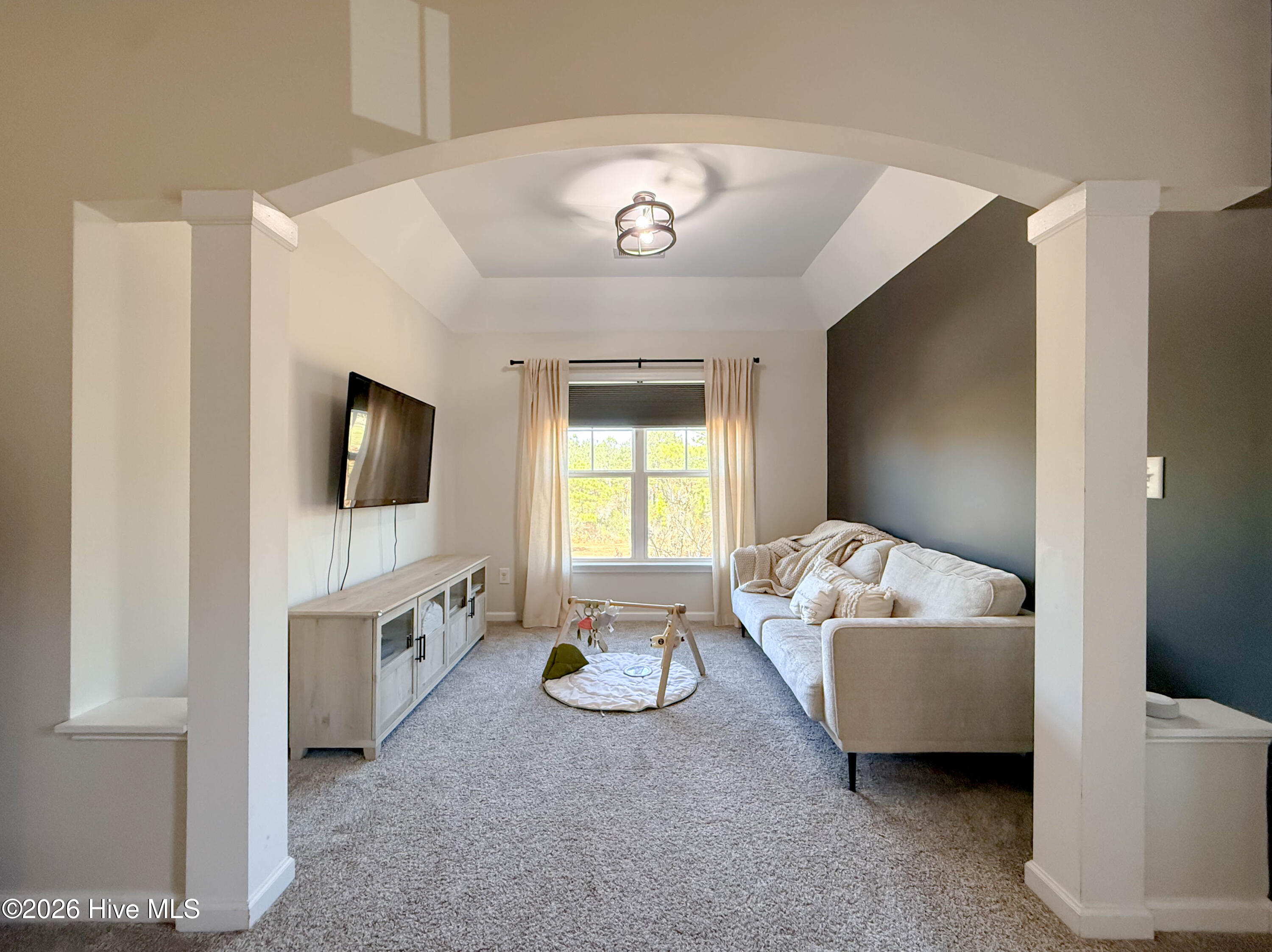 100551828 | Photo 38