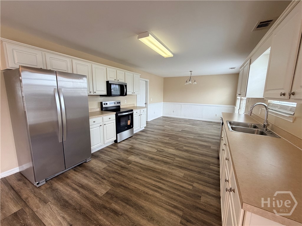 Homes for sale in Port Wentworth, GA | 4 Laurel Ln, Port Wentworth, GA 31407 | MLS# SA349703