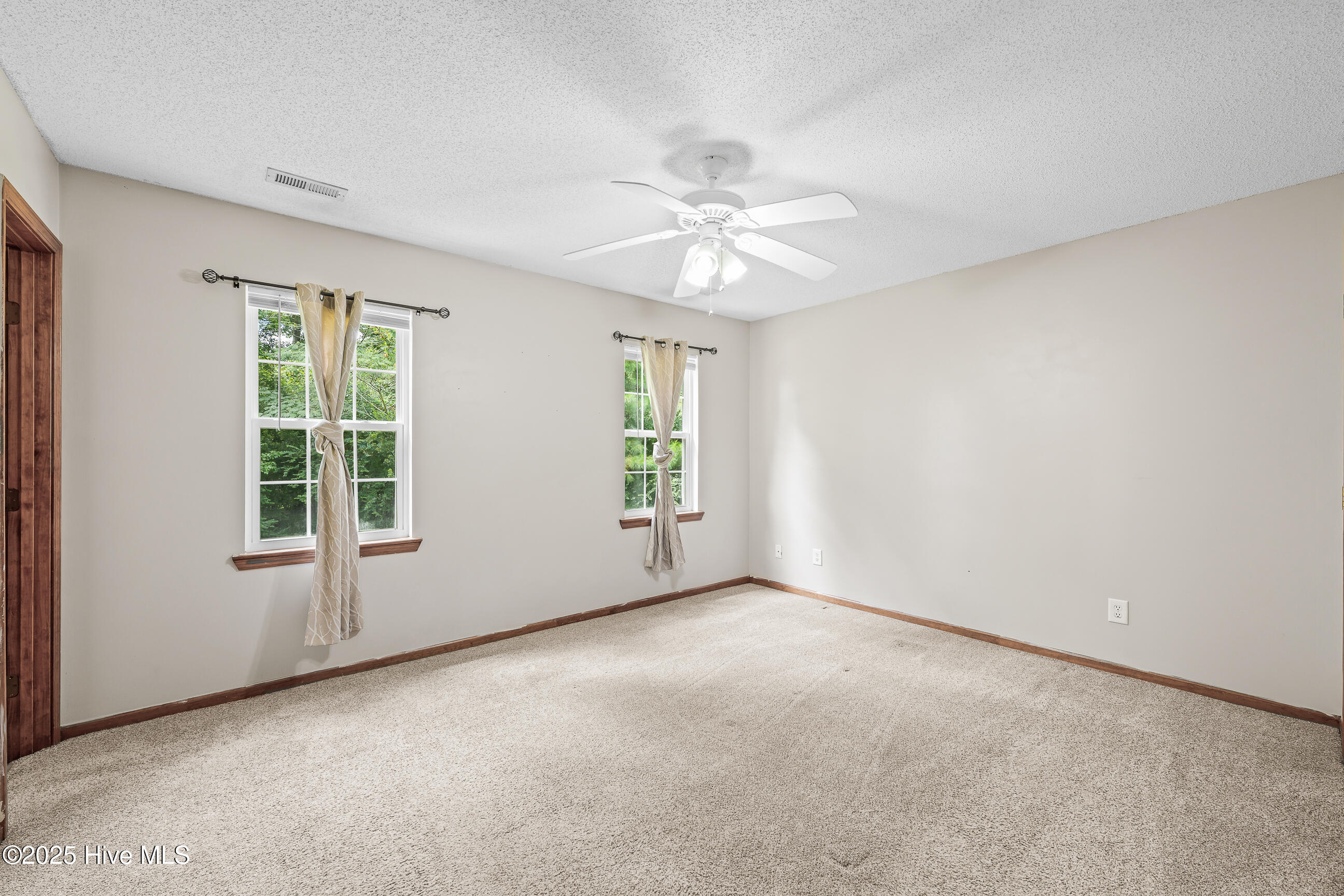 205 Bishop Drive, Jacksonville, NC 28540 – photo 22: 17