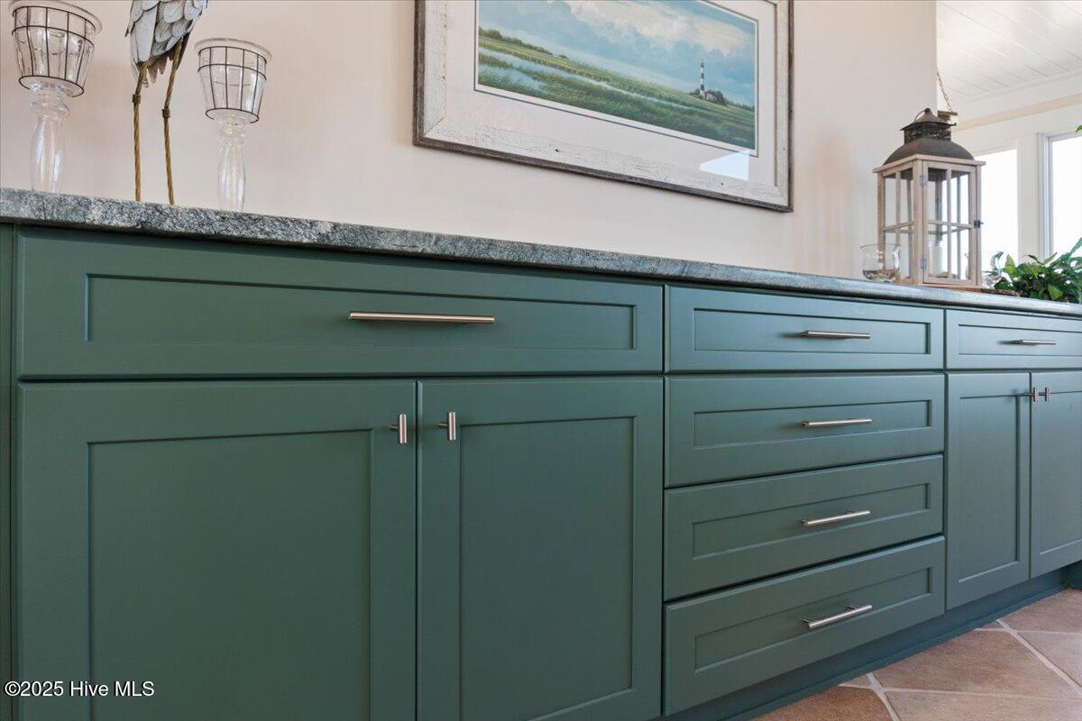 100491372 | Photo 28