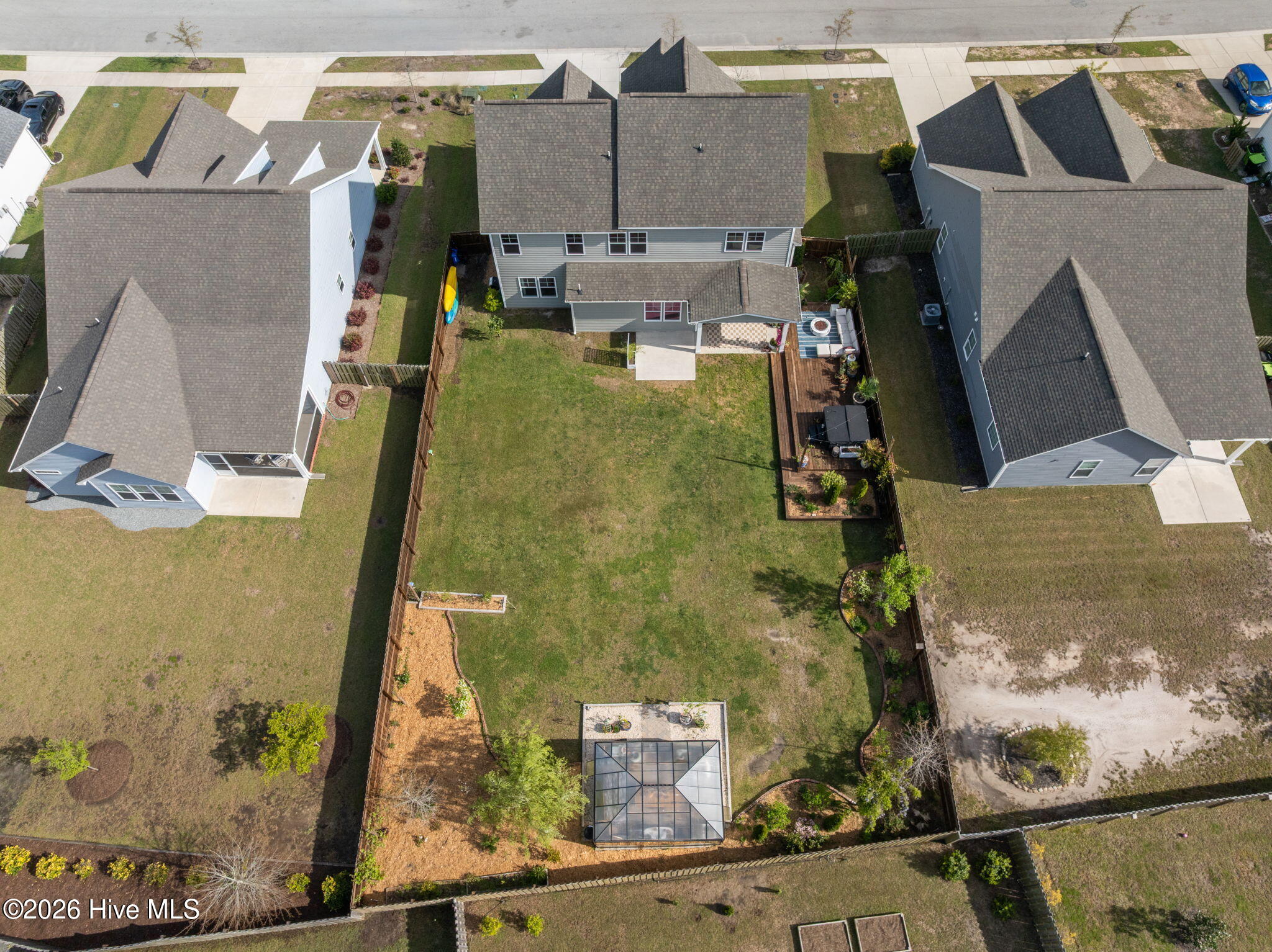 100566111 | Photo 51