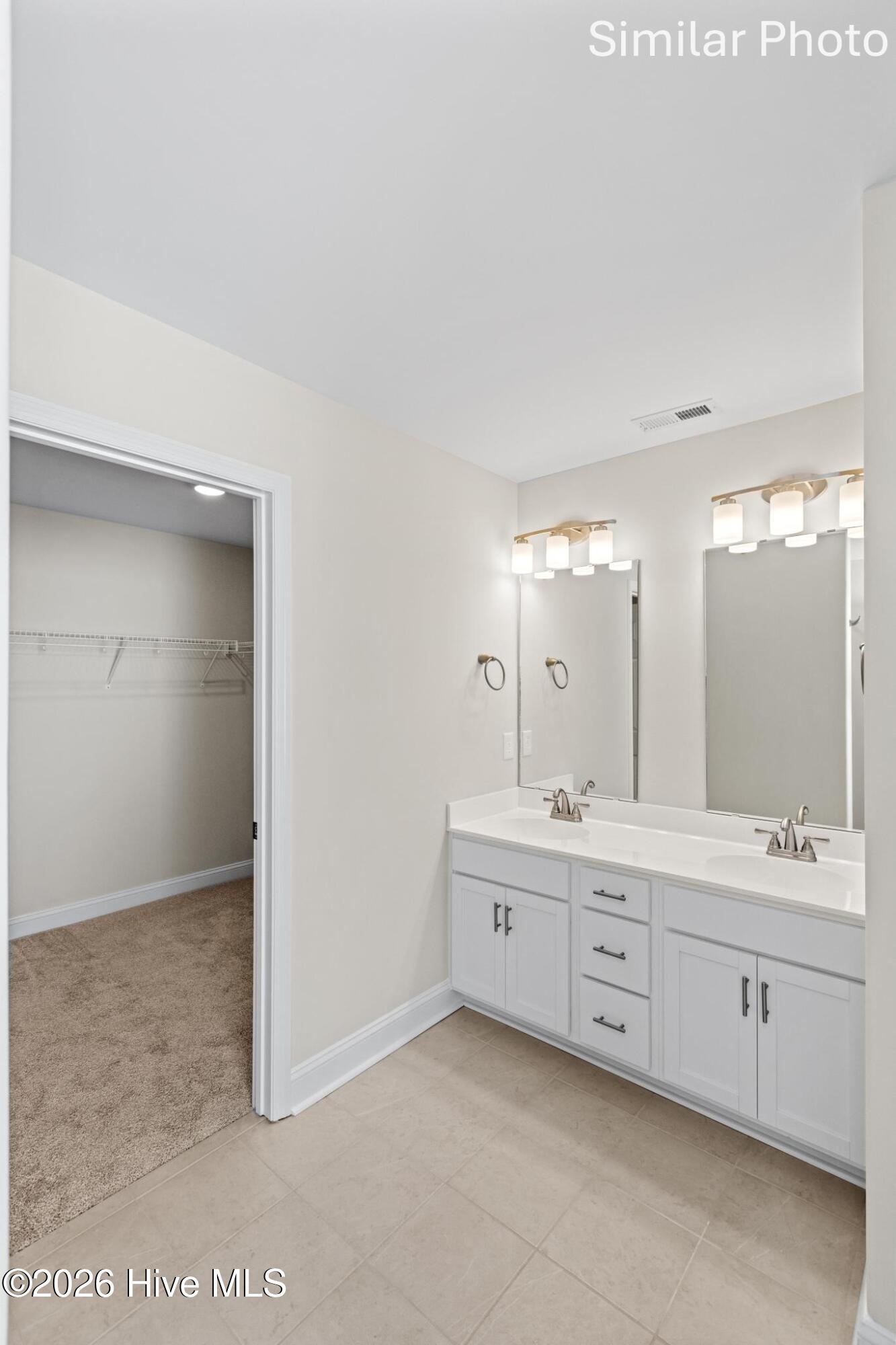 100552211 | Photo 32