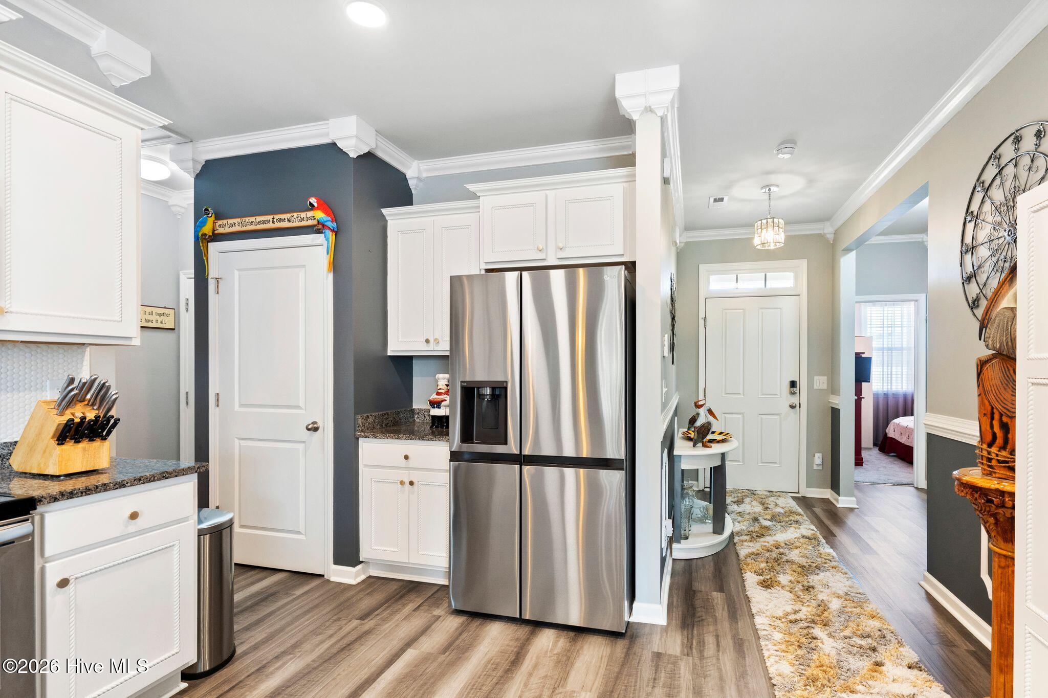 100550283 | Photo 11