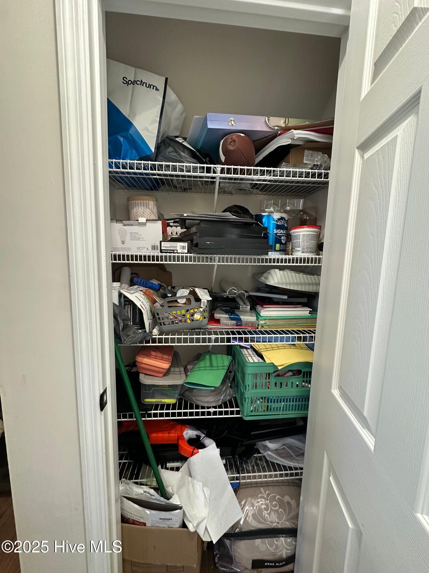 100545130 | Photo 14