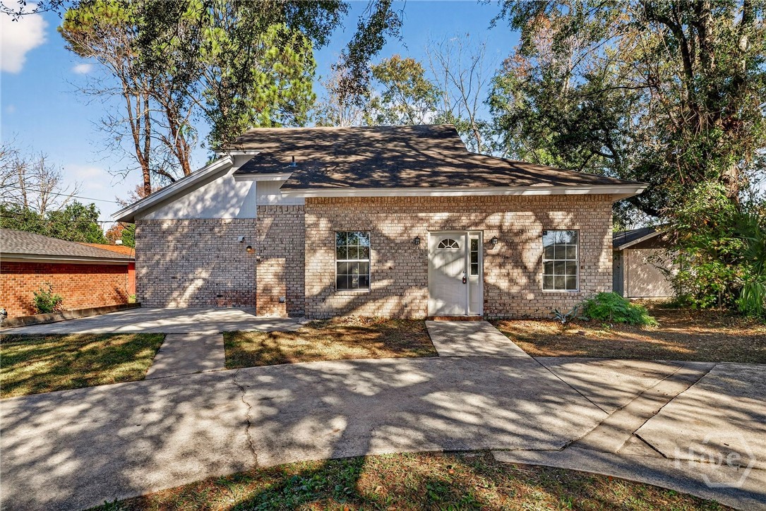 Homes for sale in Savannah, GA | 1920 Mitchell St, Savannah, GA 31405 | MLS# SA345169
