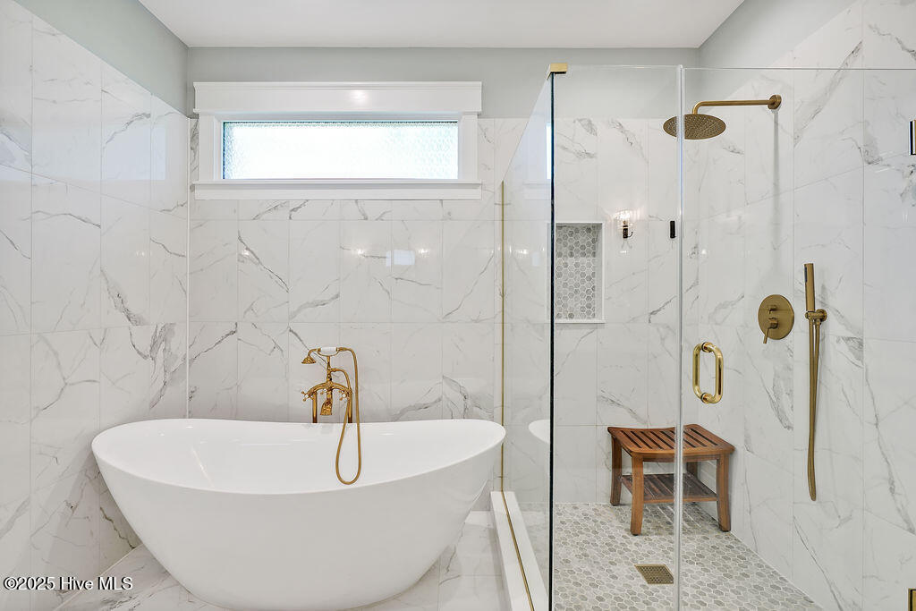 100551251 | Photo 34