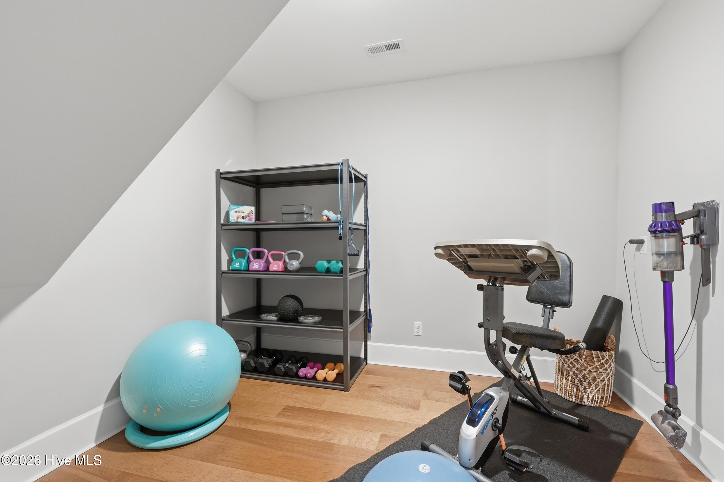 100567484 | Photo 54