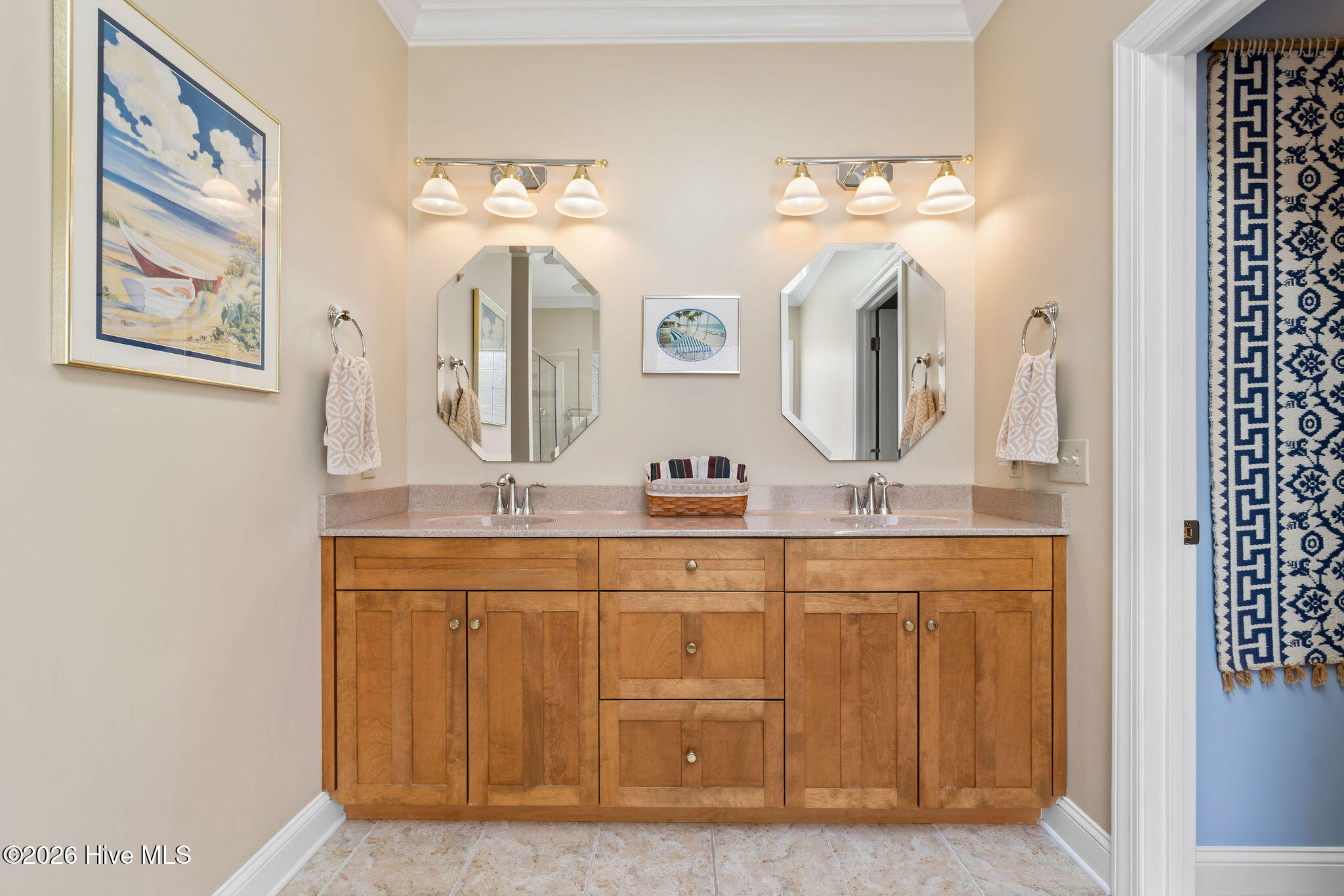 100548545 | Photo 49