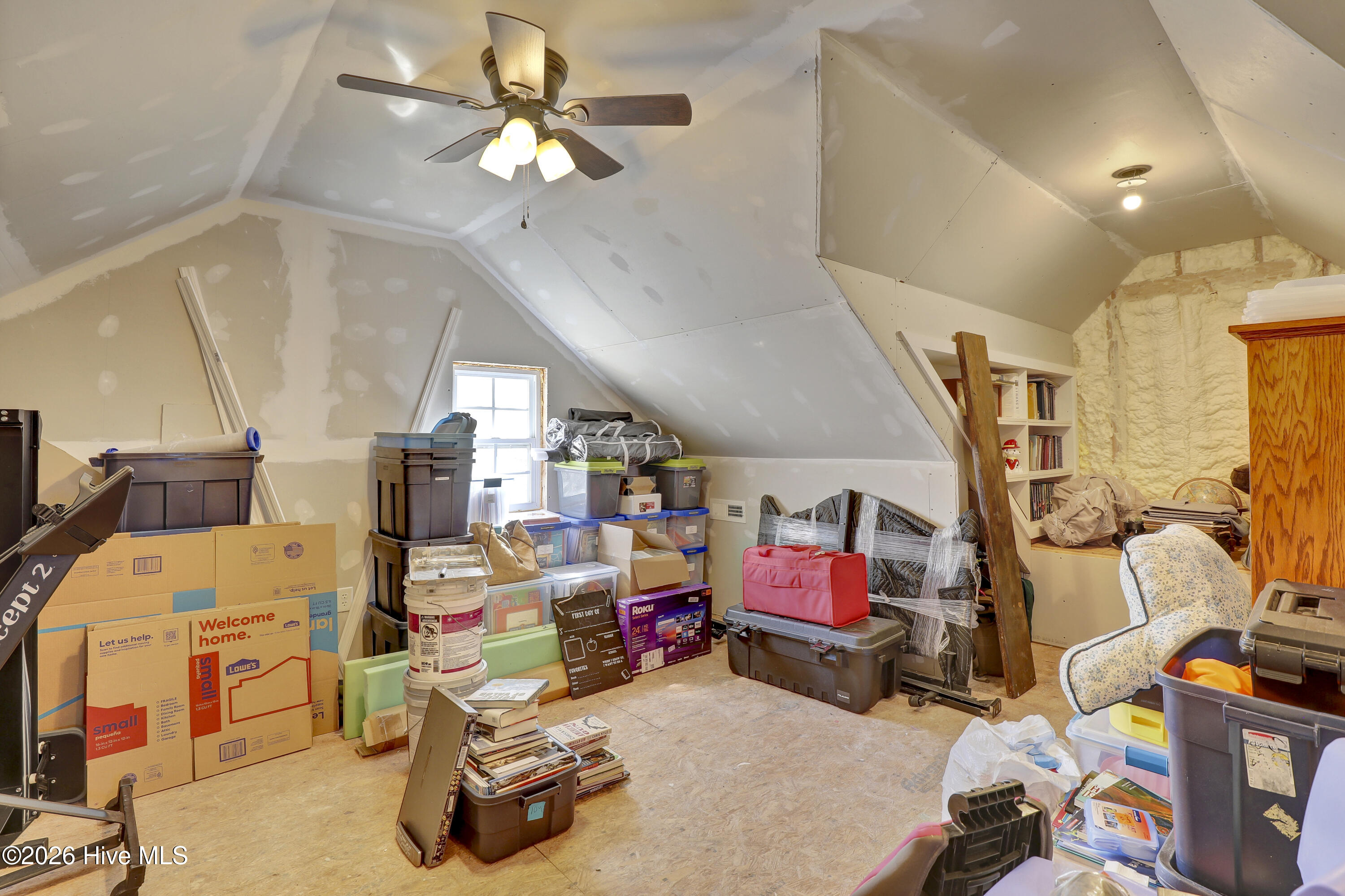 100556725 | Photo 42