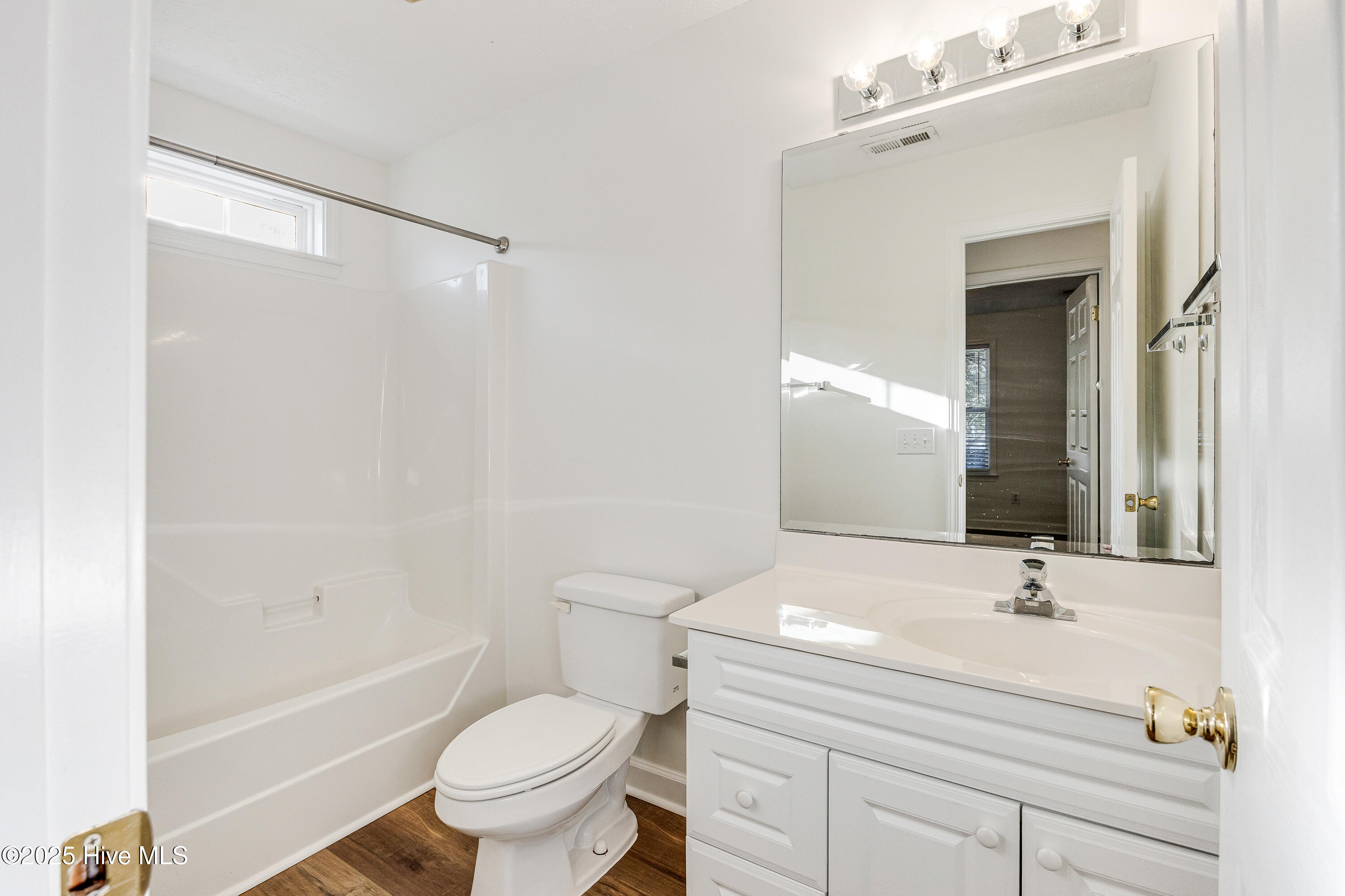 100541535 | Photo 22