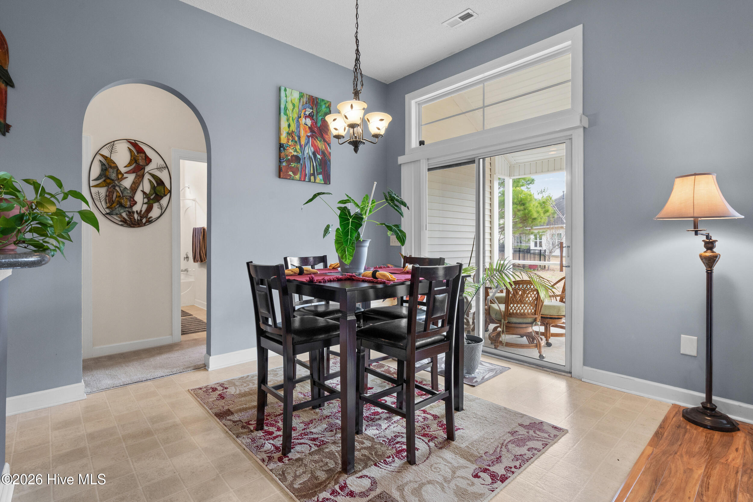 100558962 | Photo 10