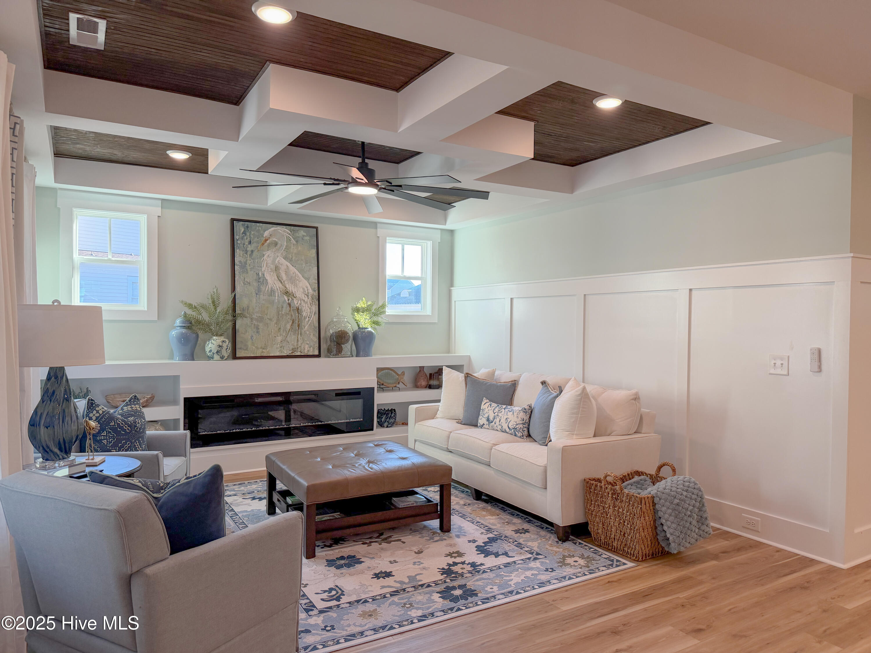 100546436 | Photo 25