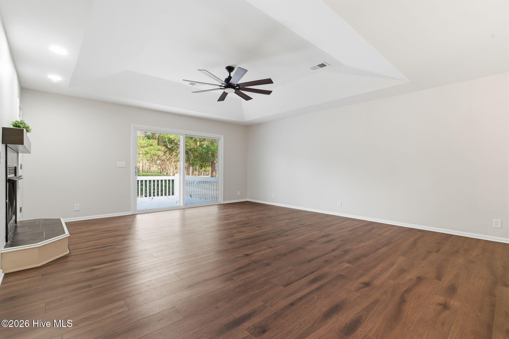 100555481 | Photo 12