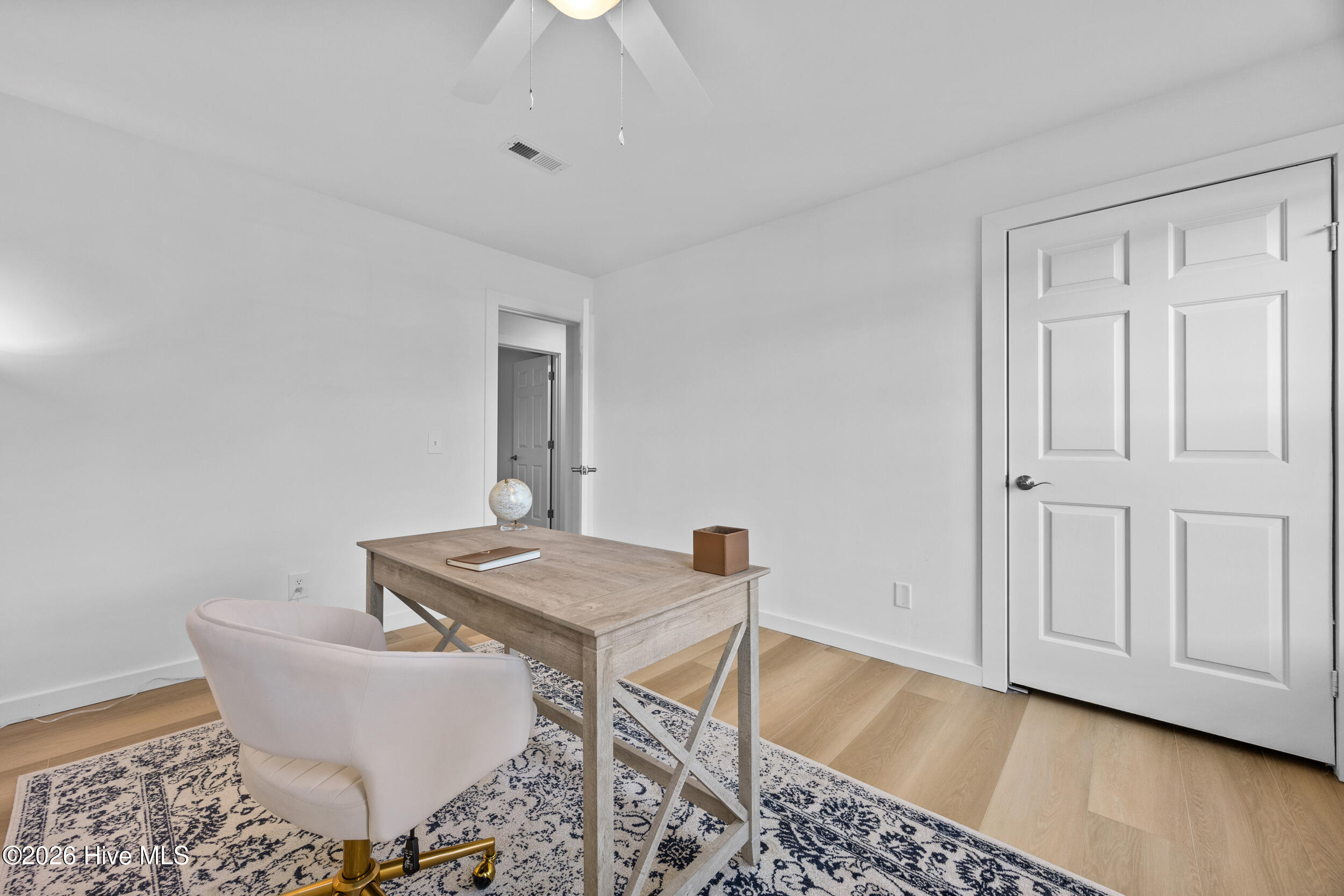 100557284 | Photo 20