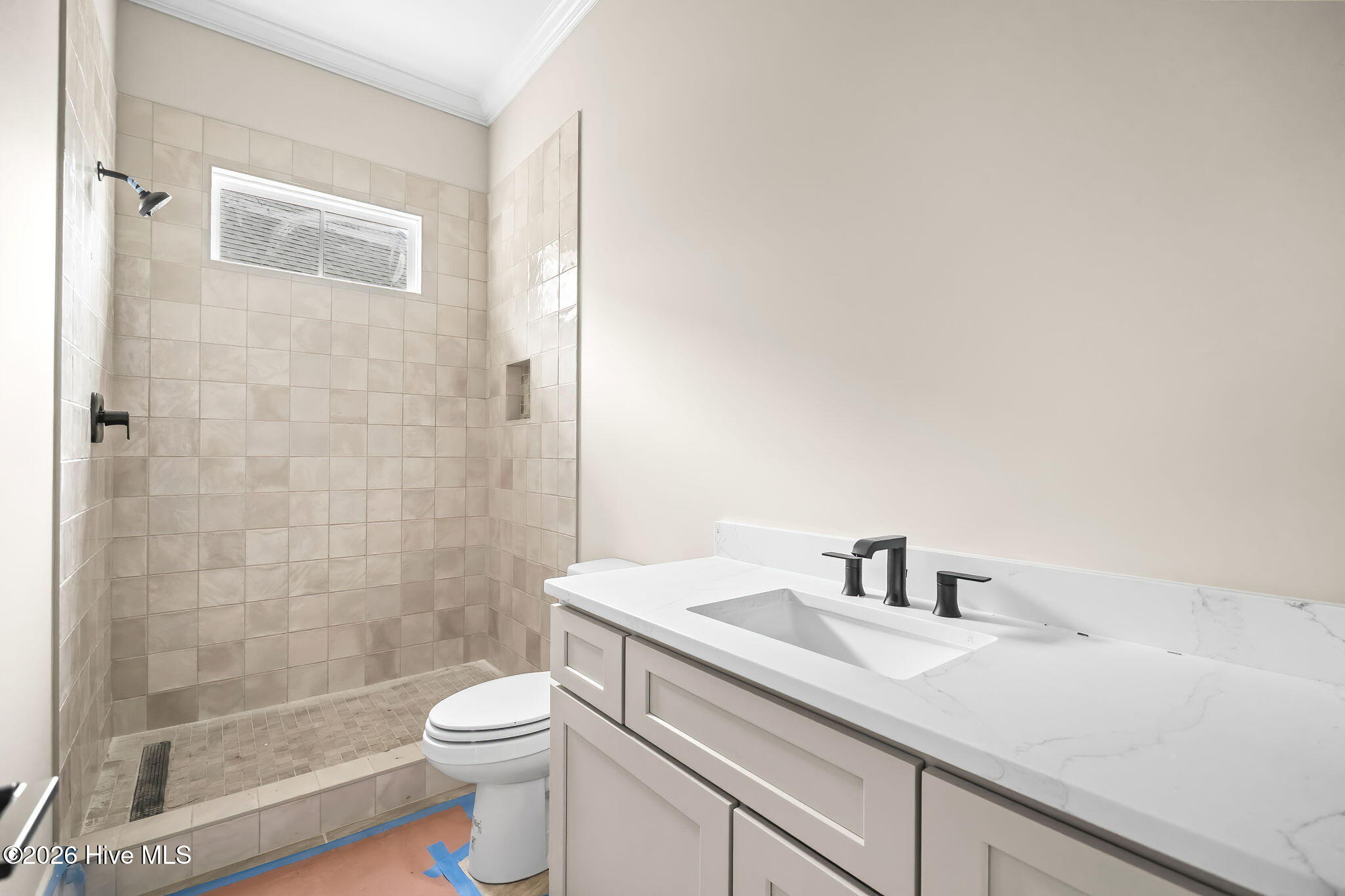 100525110 | Photo 31