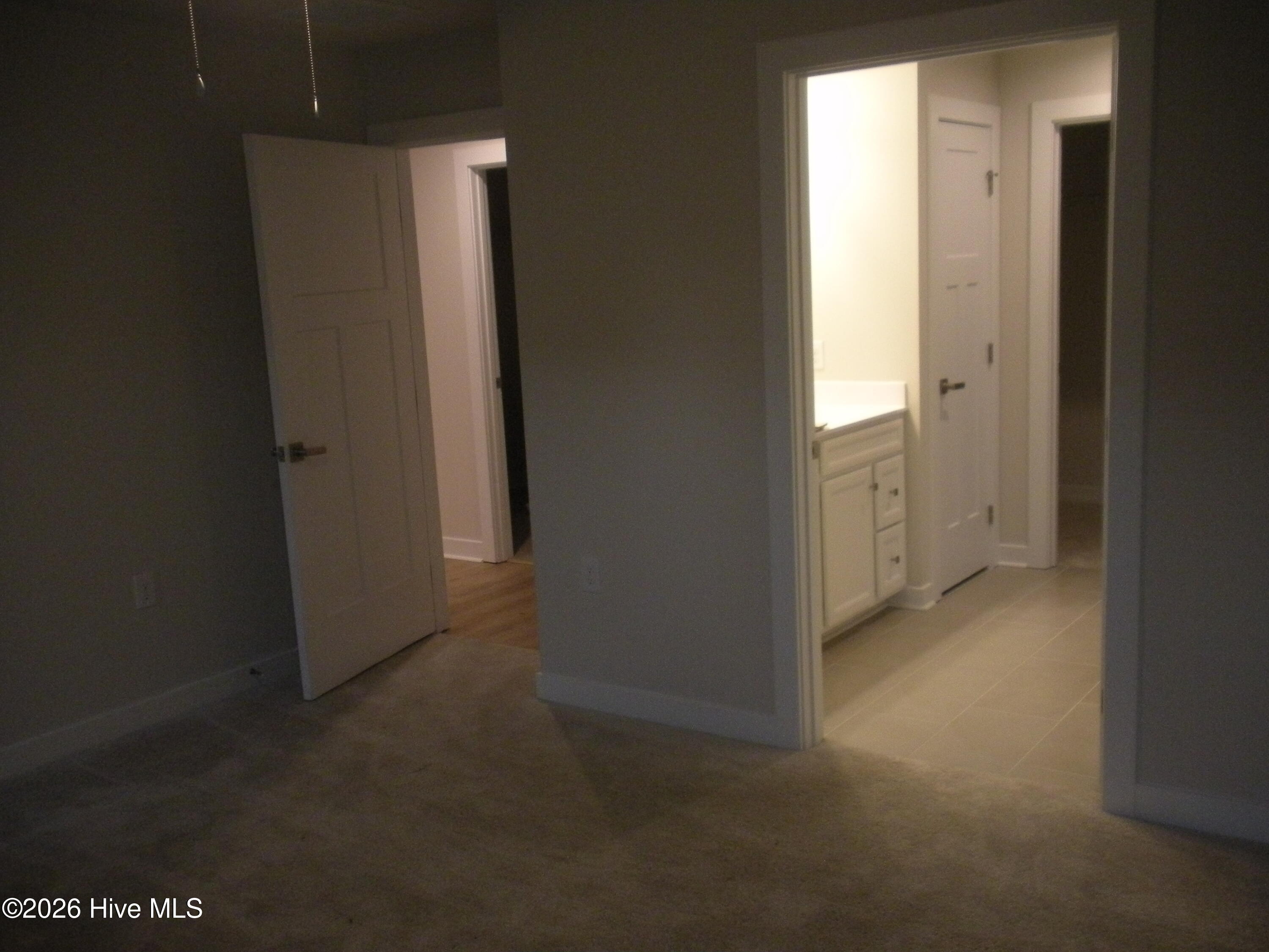 100548269 | Photo 13