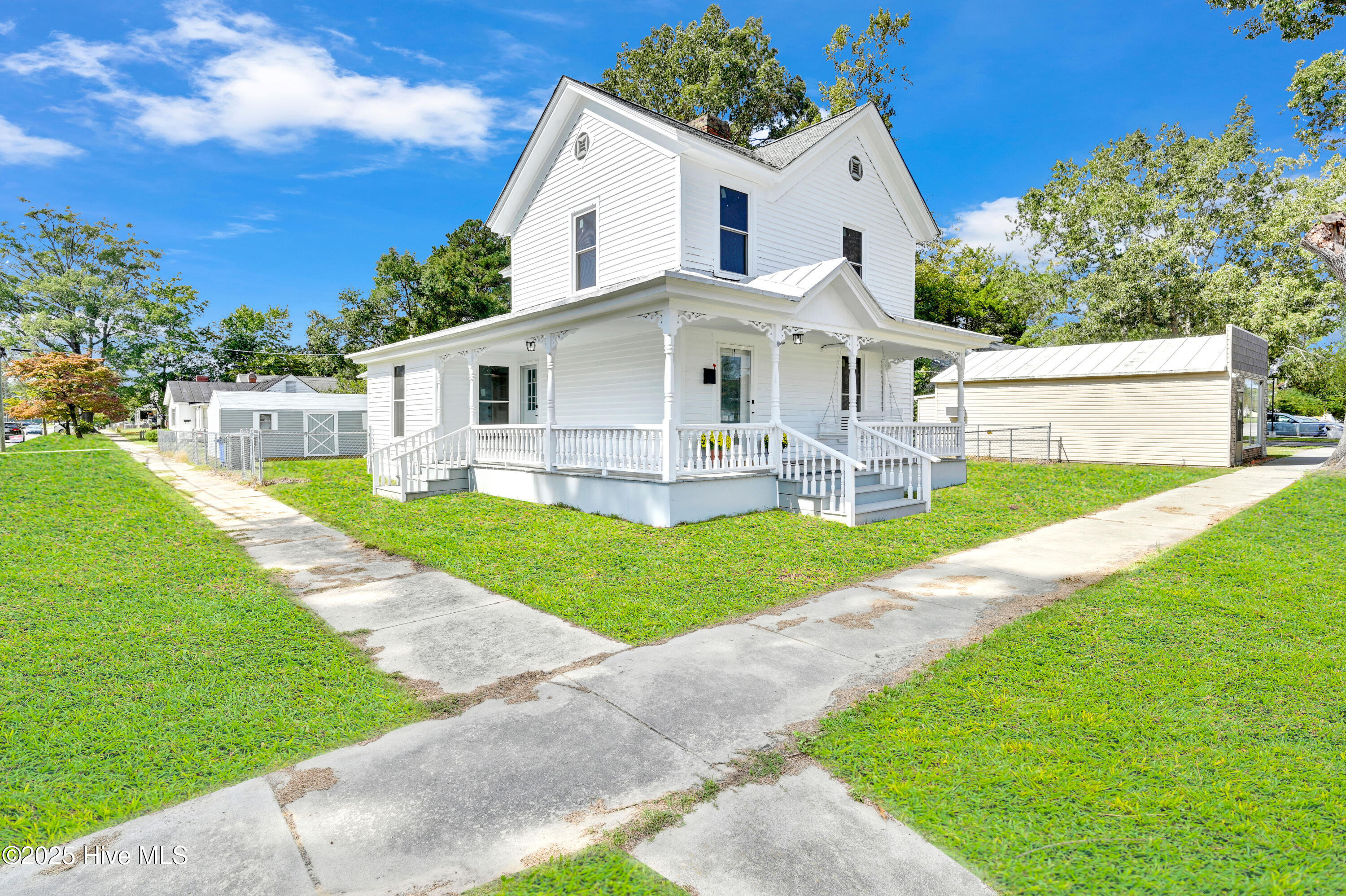 Homes for sale in Ayden, NC | 4204 Lee St, Ayden, NC 28513 | MLS# 100535692
