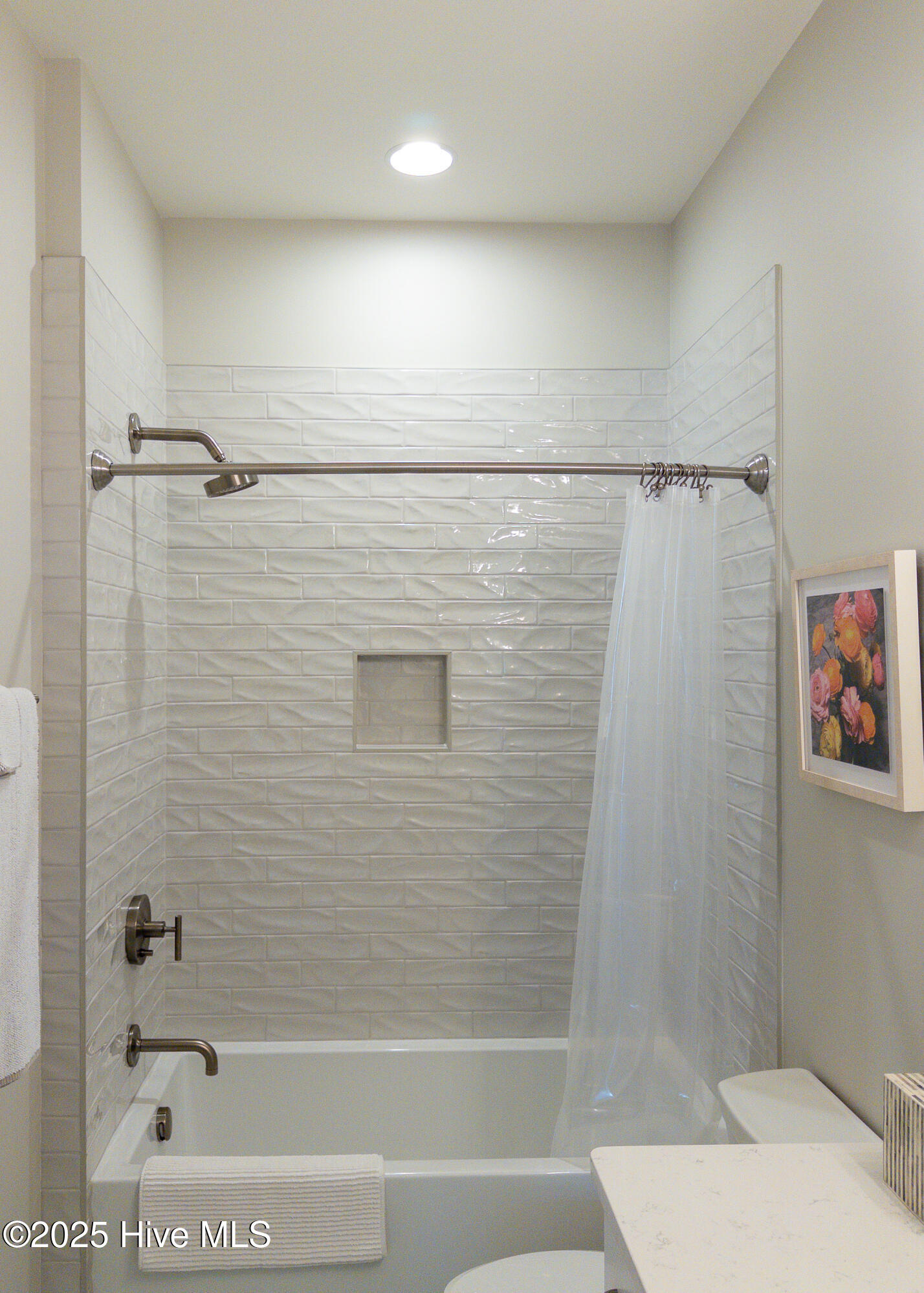 100543800 | Photo 25