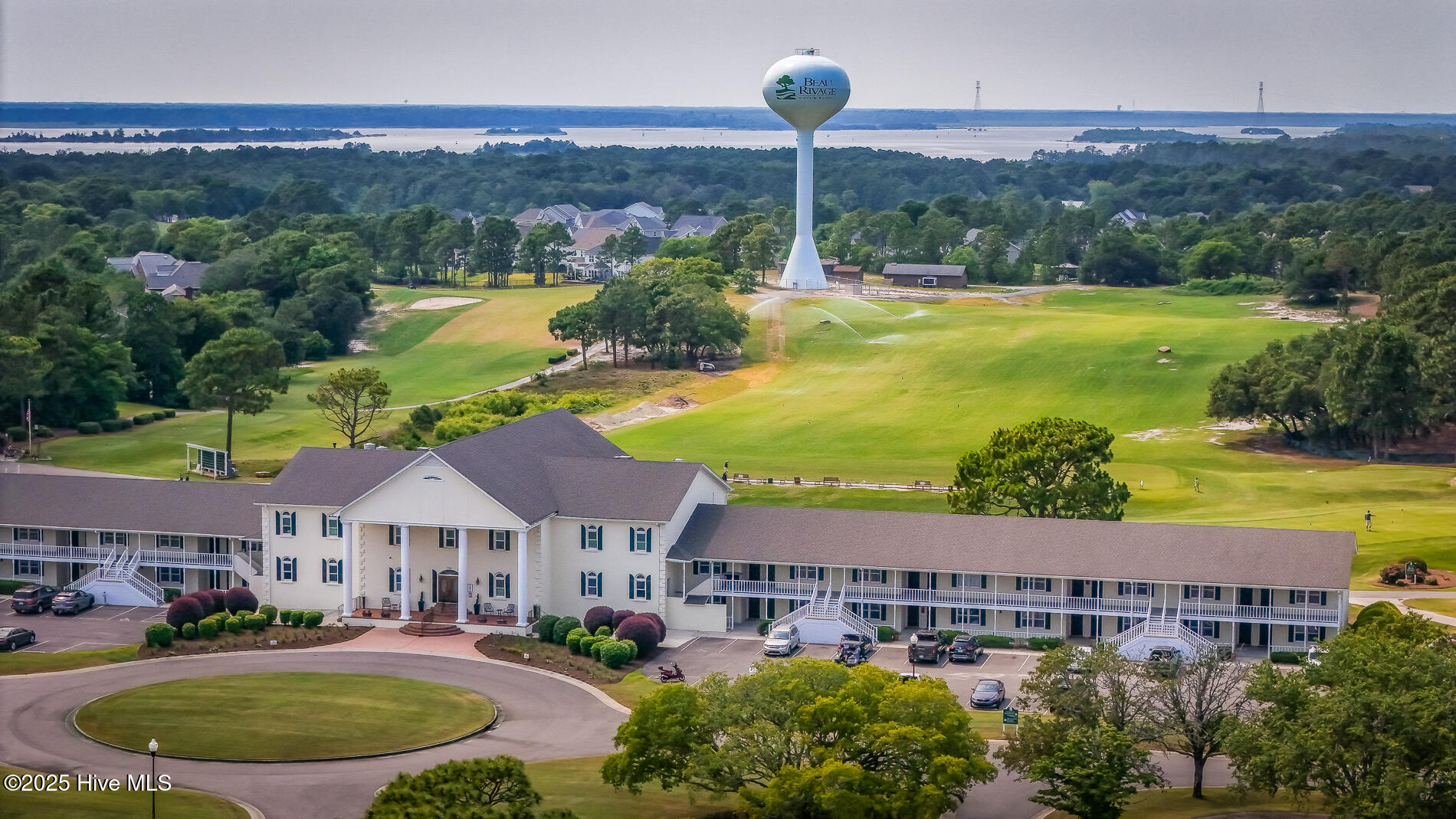 100544810 | Photo 39