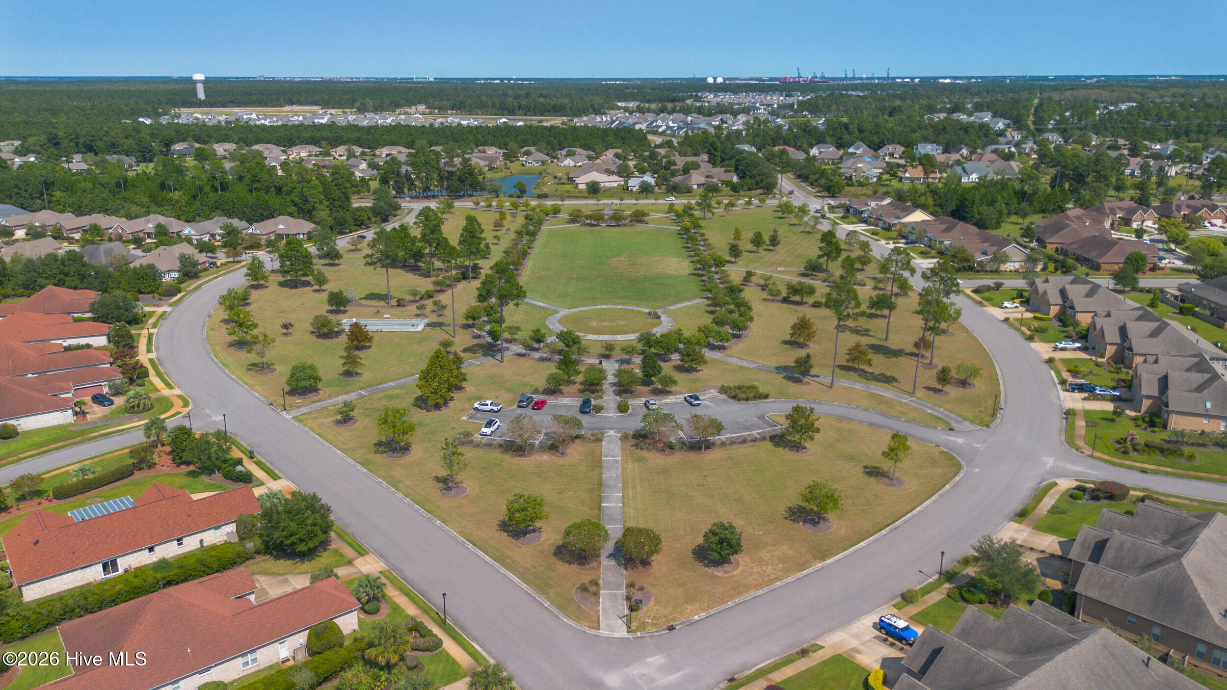 100556965 | Photo 64