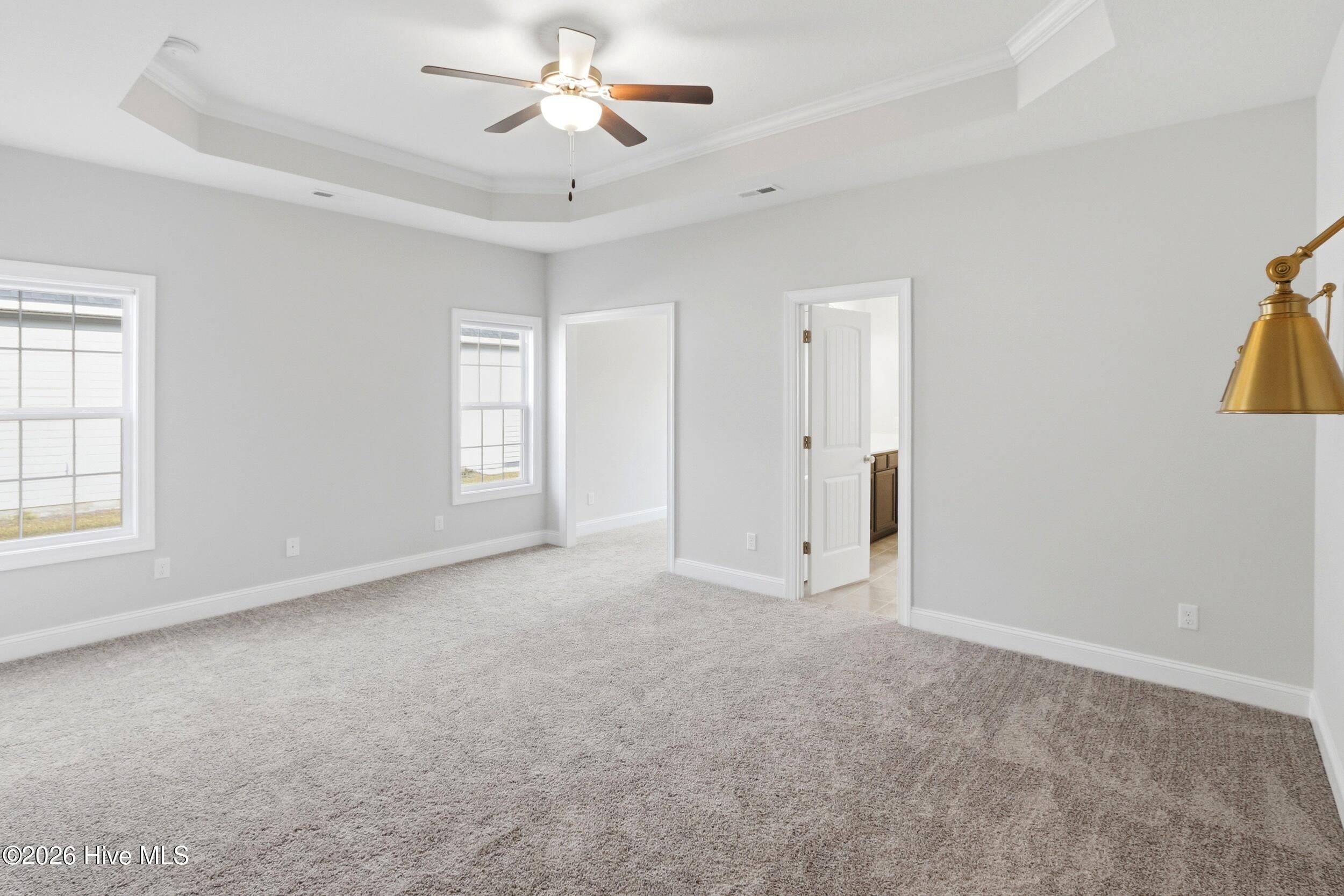 100562306 | Photo 26