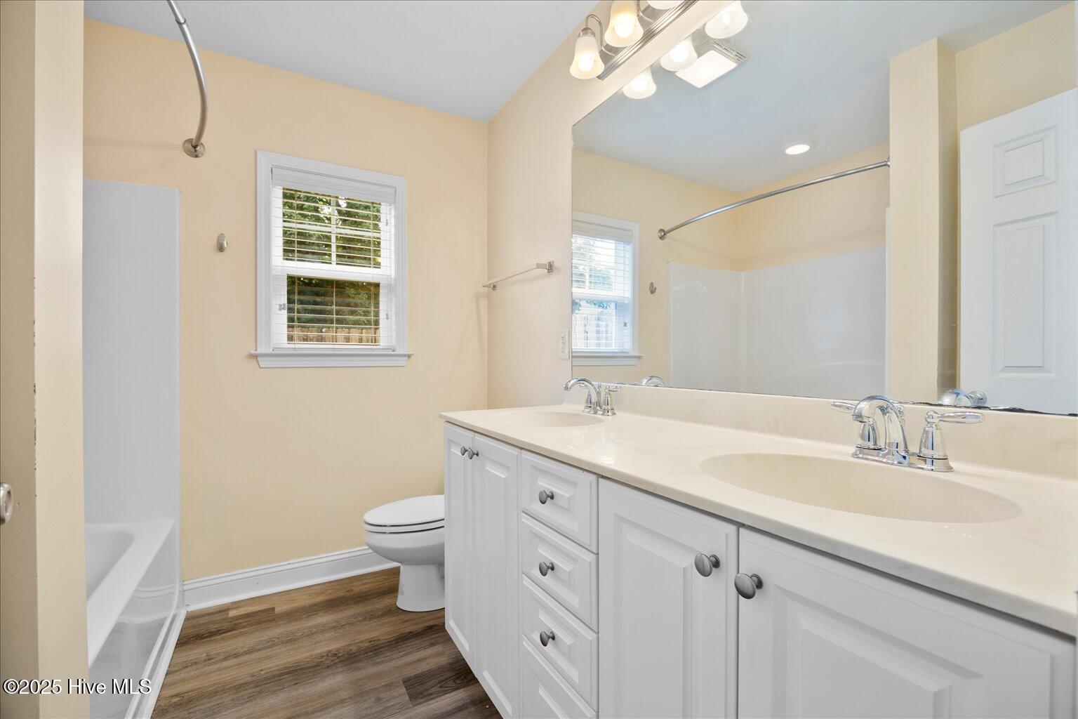 100523963 | Photo 41