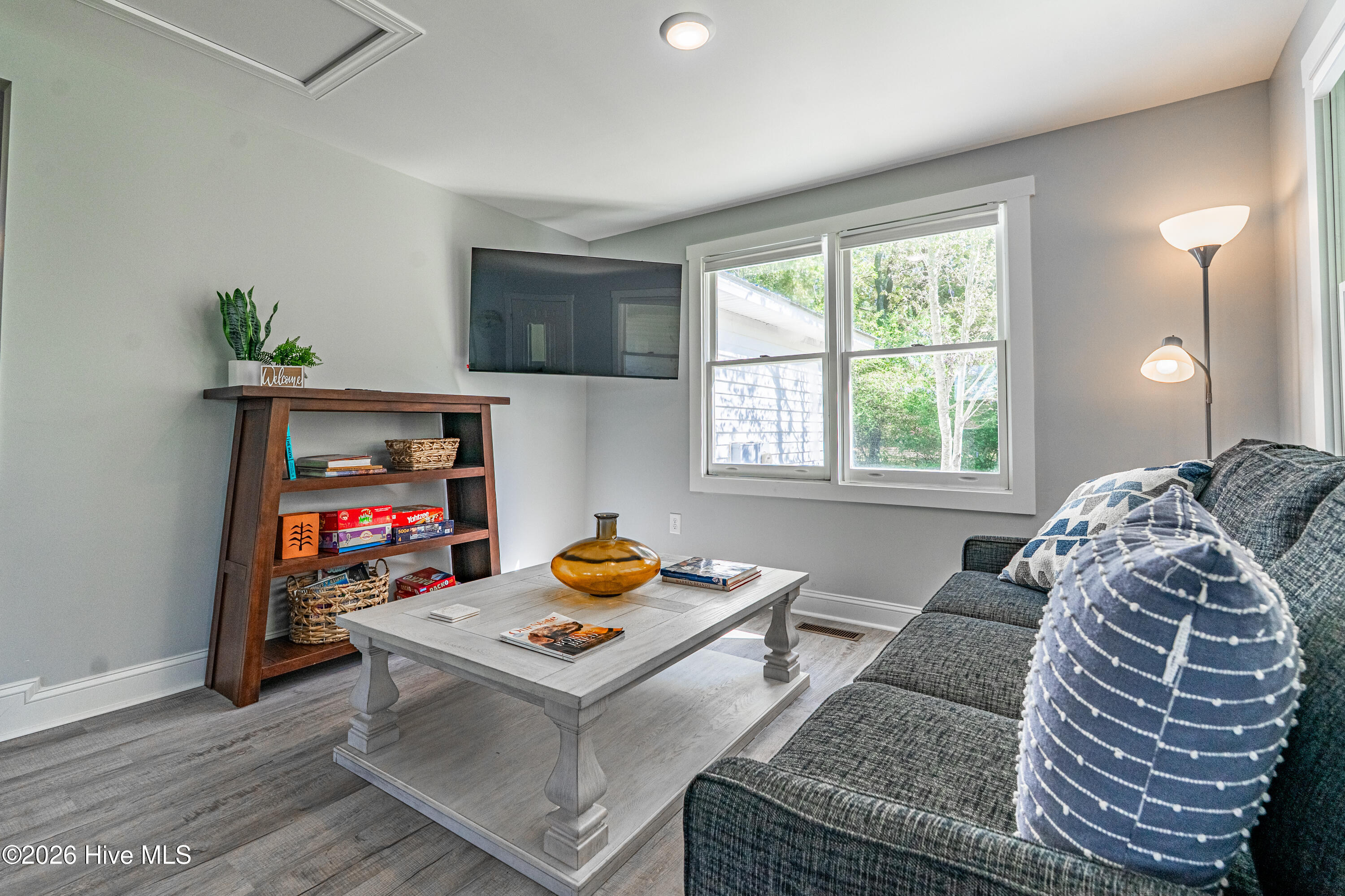 100563568 | Photo 19