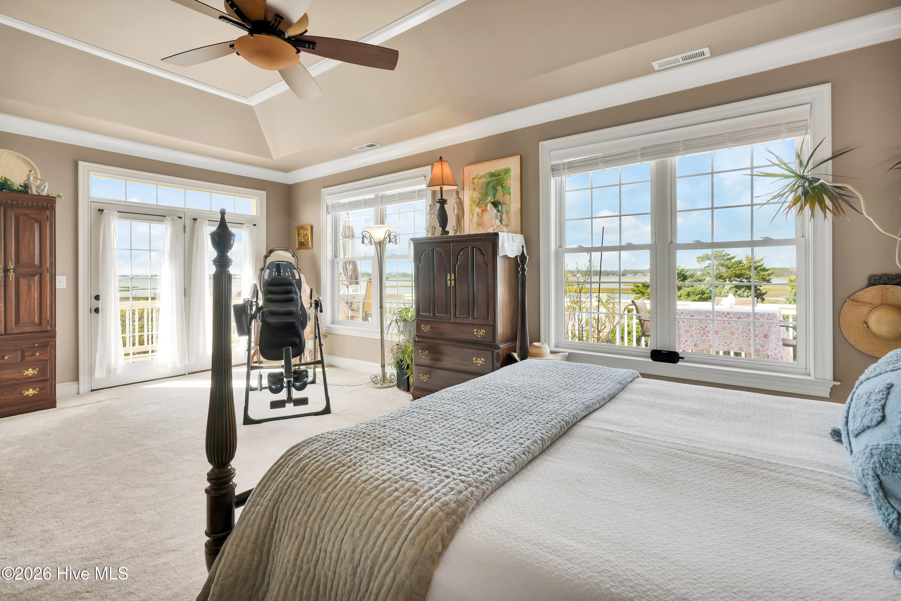 100564861 | Photo 13