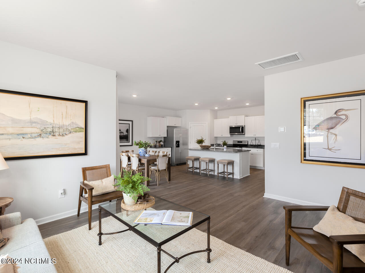 100544682 | Photo 16