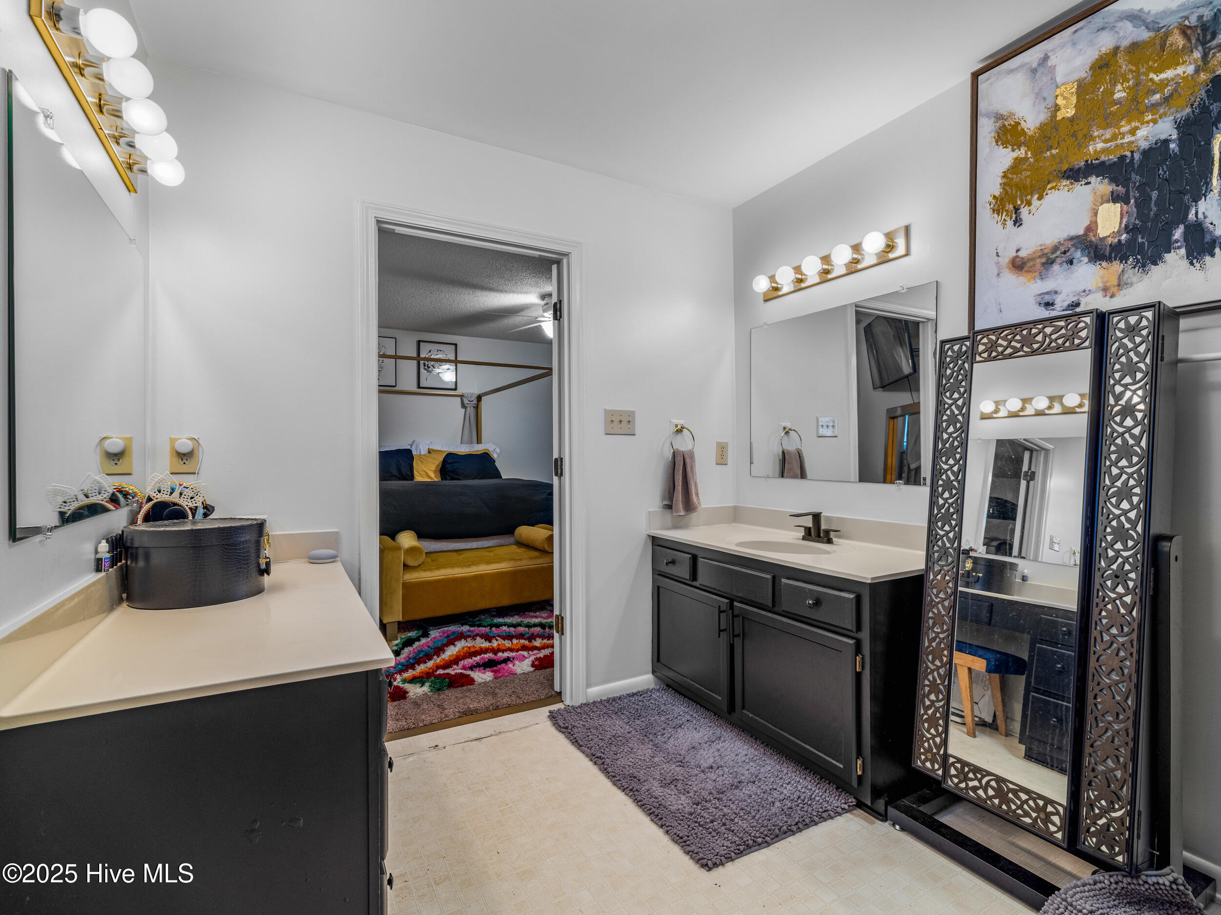 100538354 | Photo 39