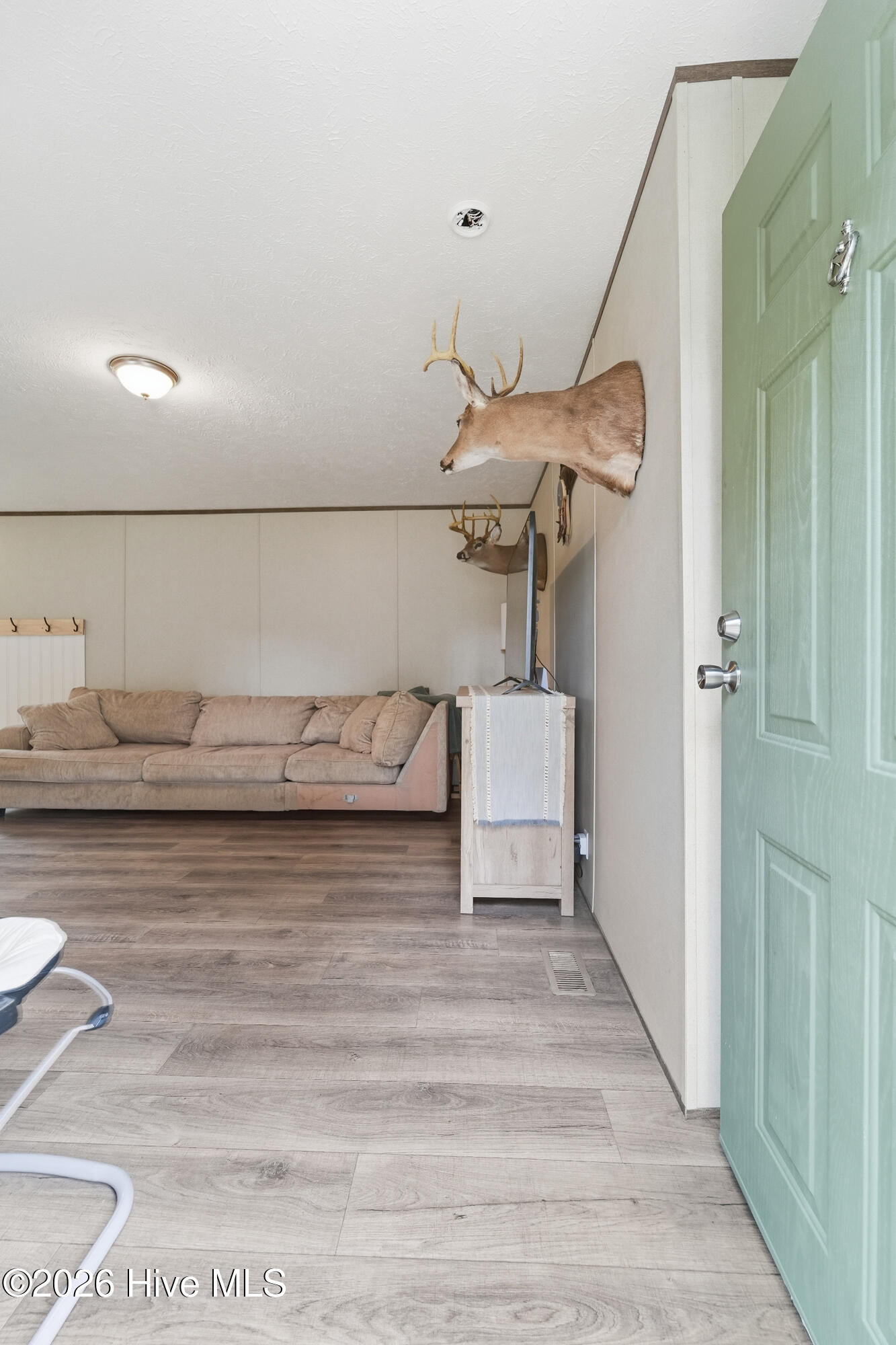 100566814 | Photo 27