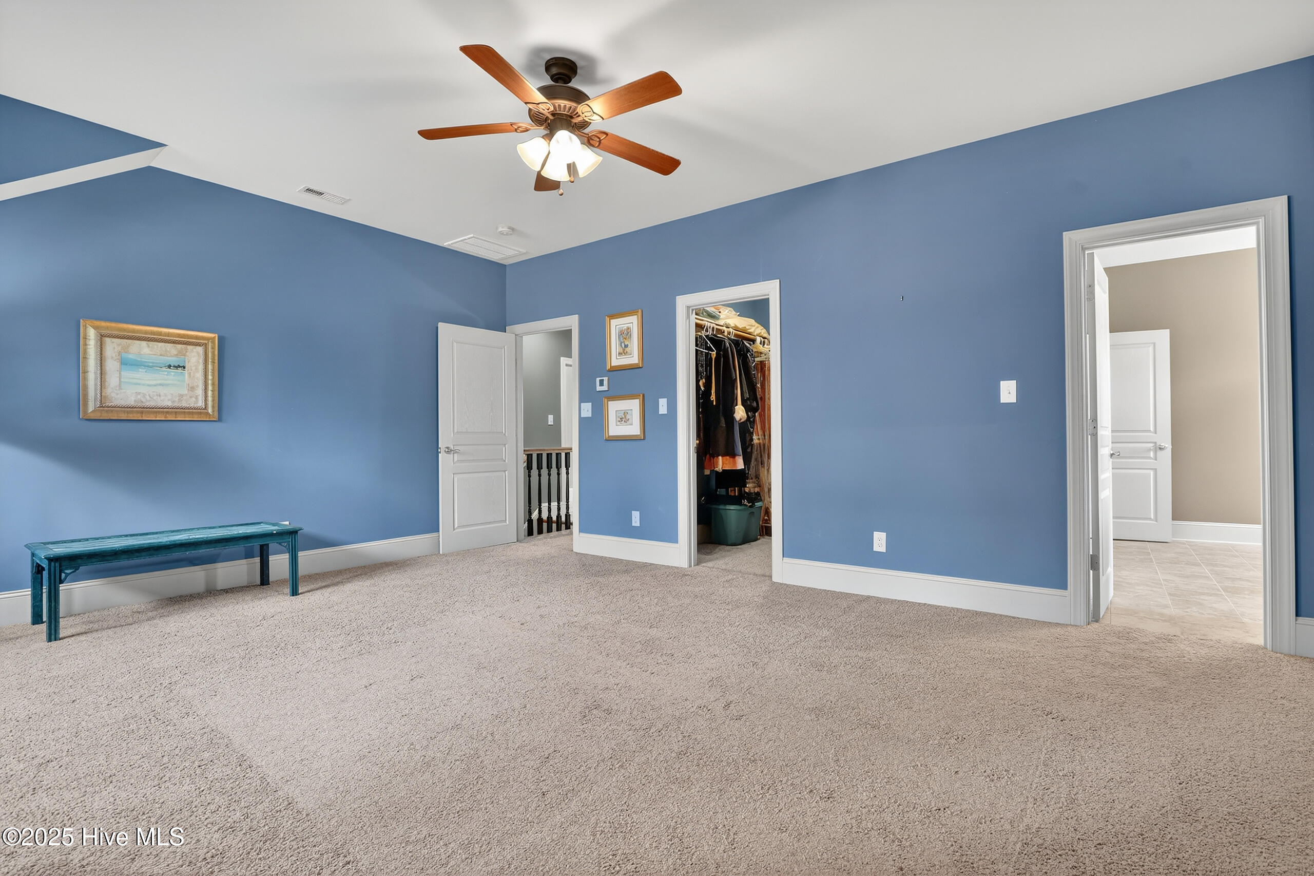 100527488 | Photo 45