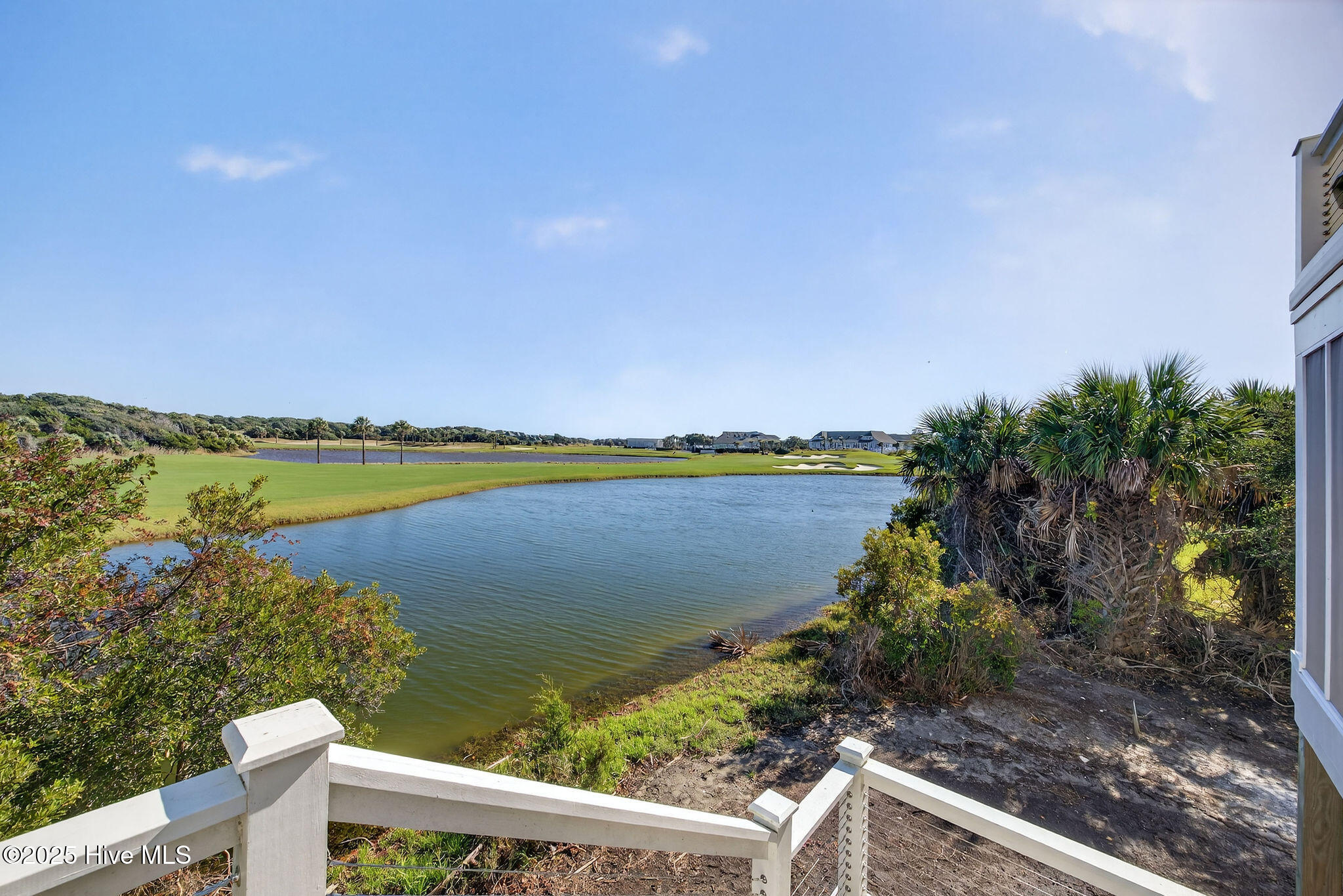 100541250 | Photo 79