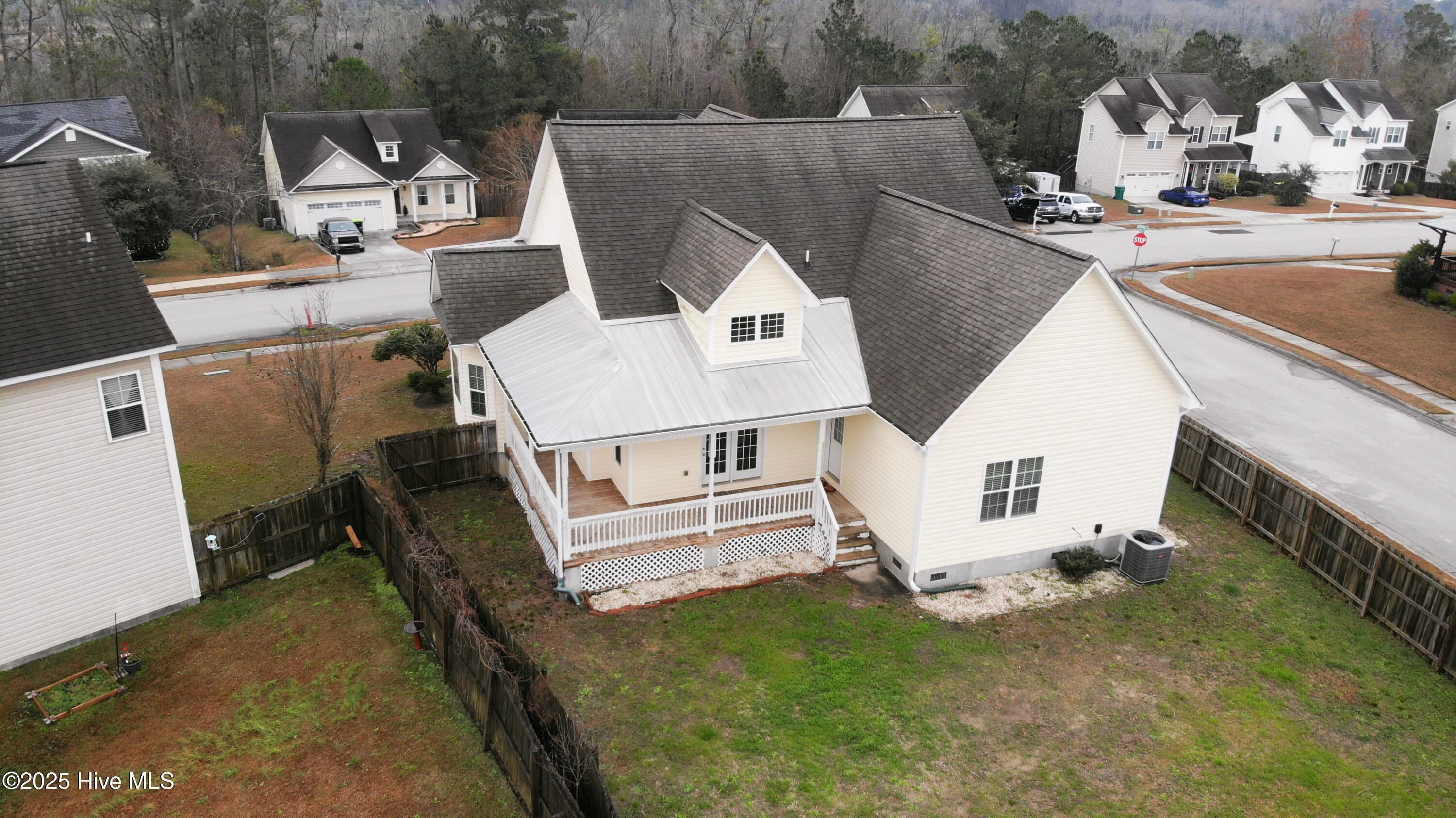 100539008 | Photo 48