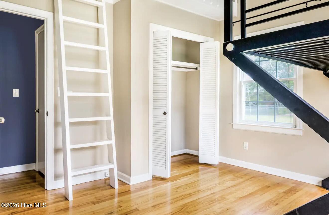 100564742 | Photo 27