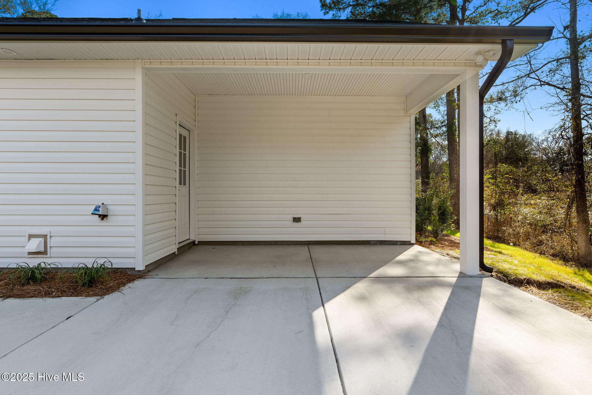 100518606 | Photo 39