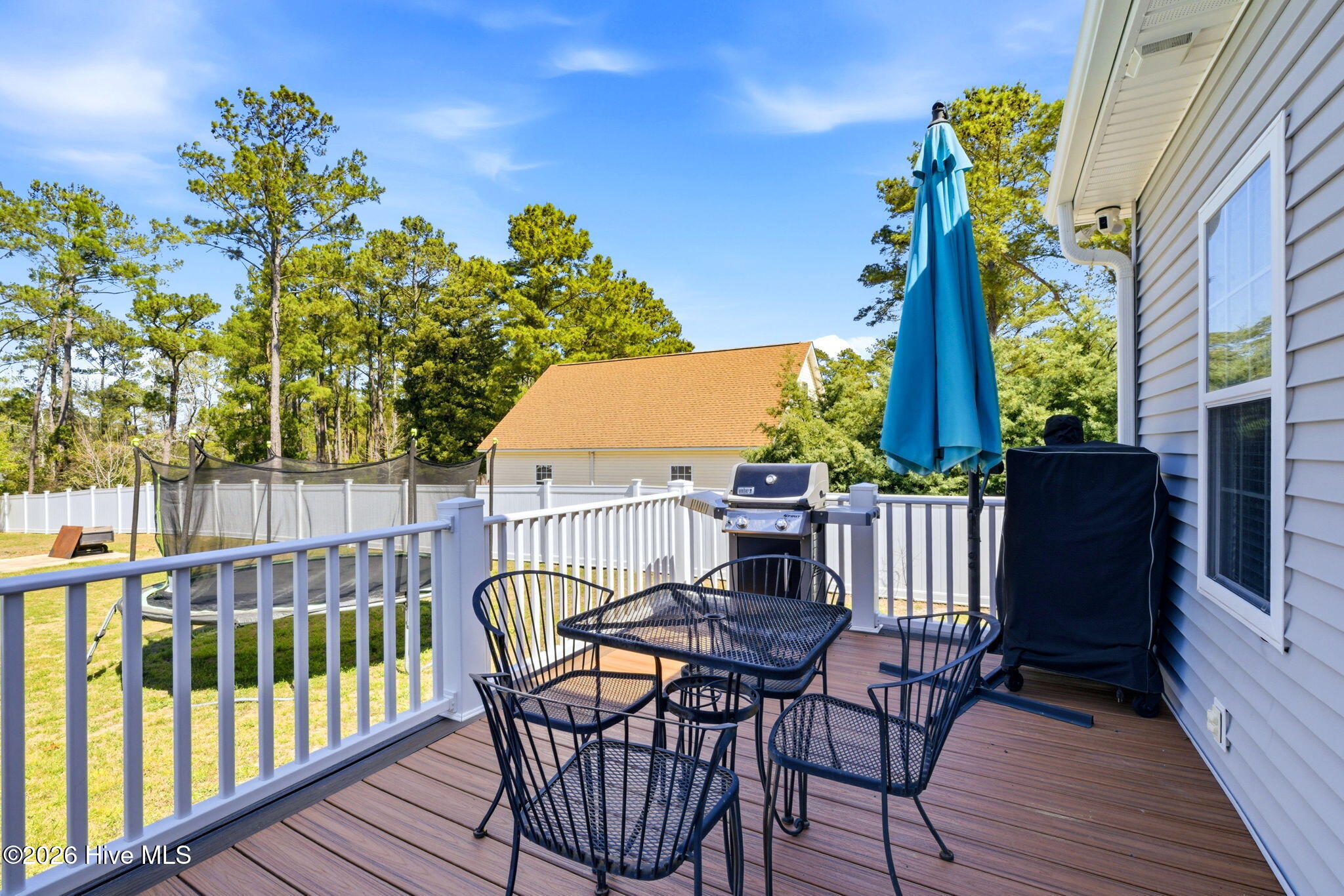 100563483 | Photo 40