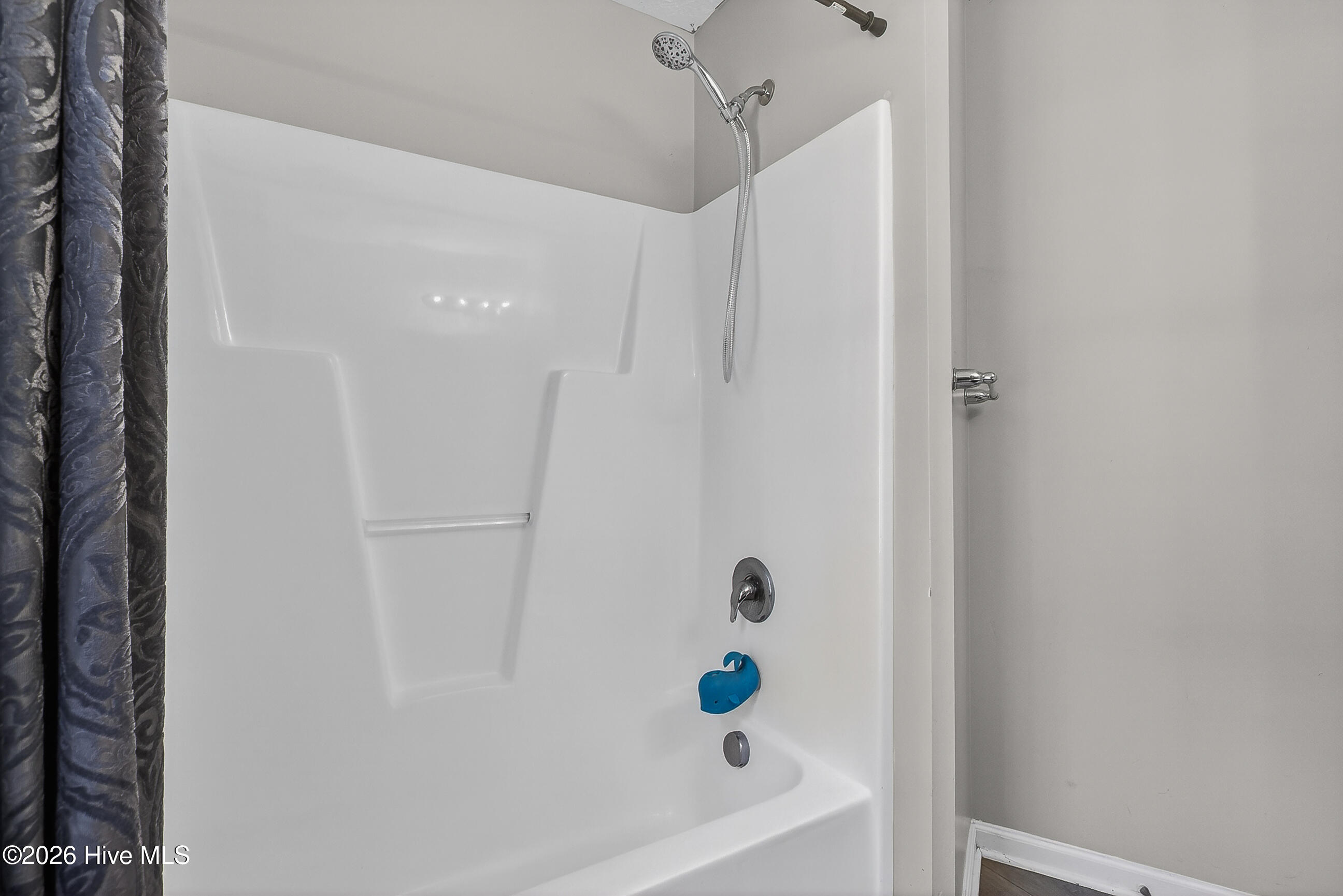 100569202 | Photo 20