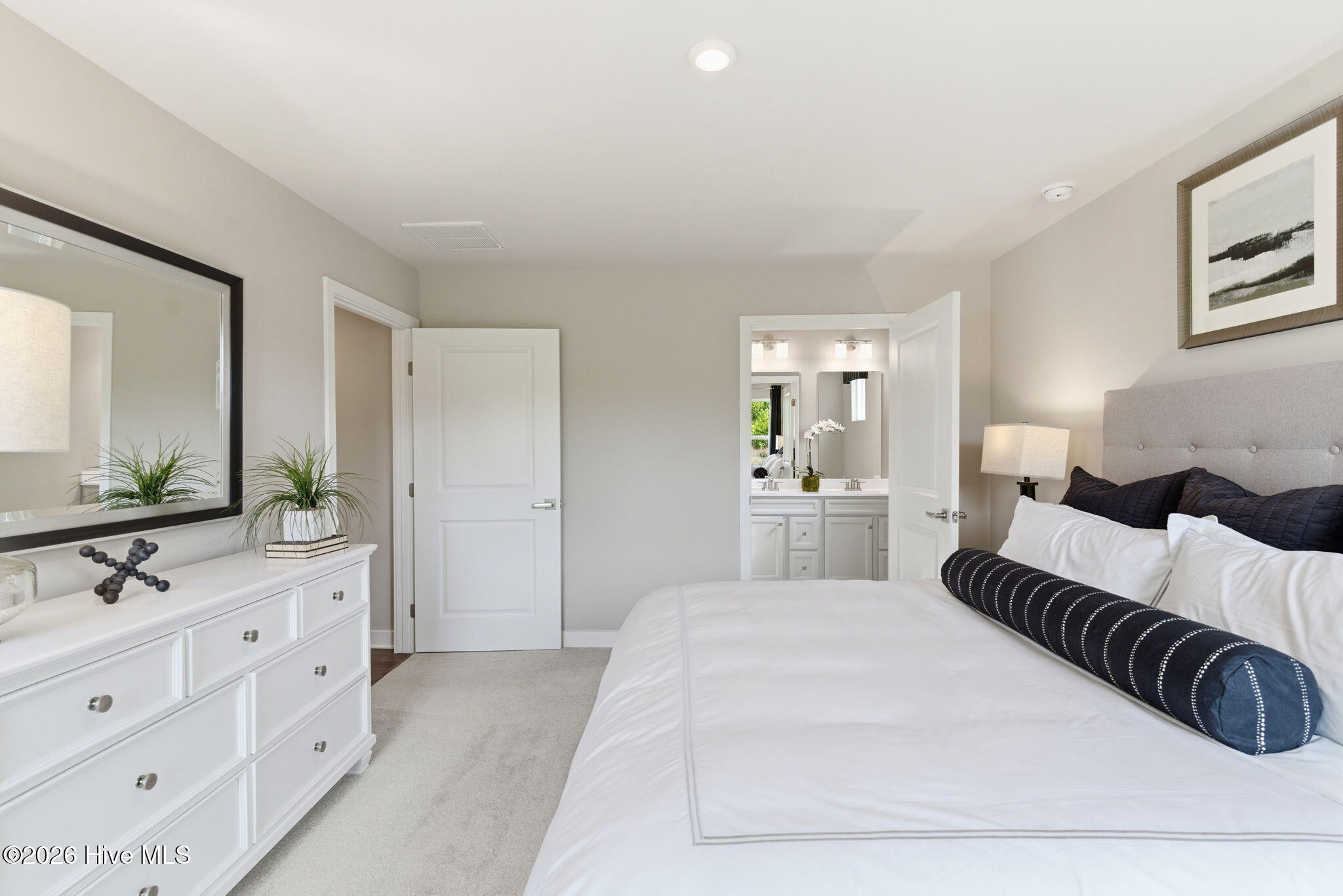 100569541 | Photo 19