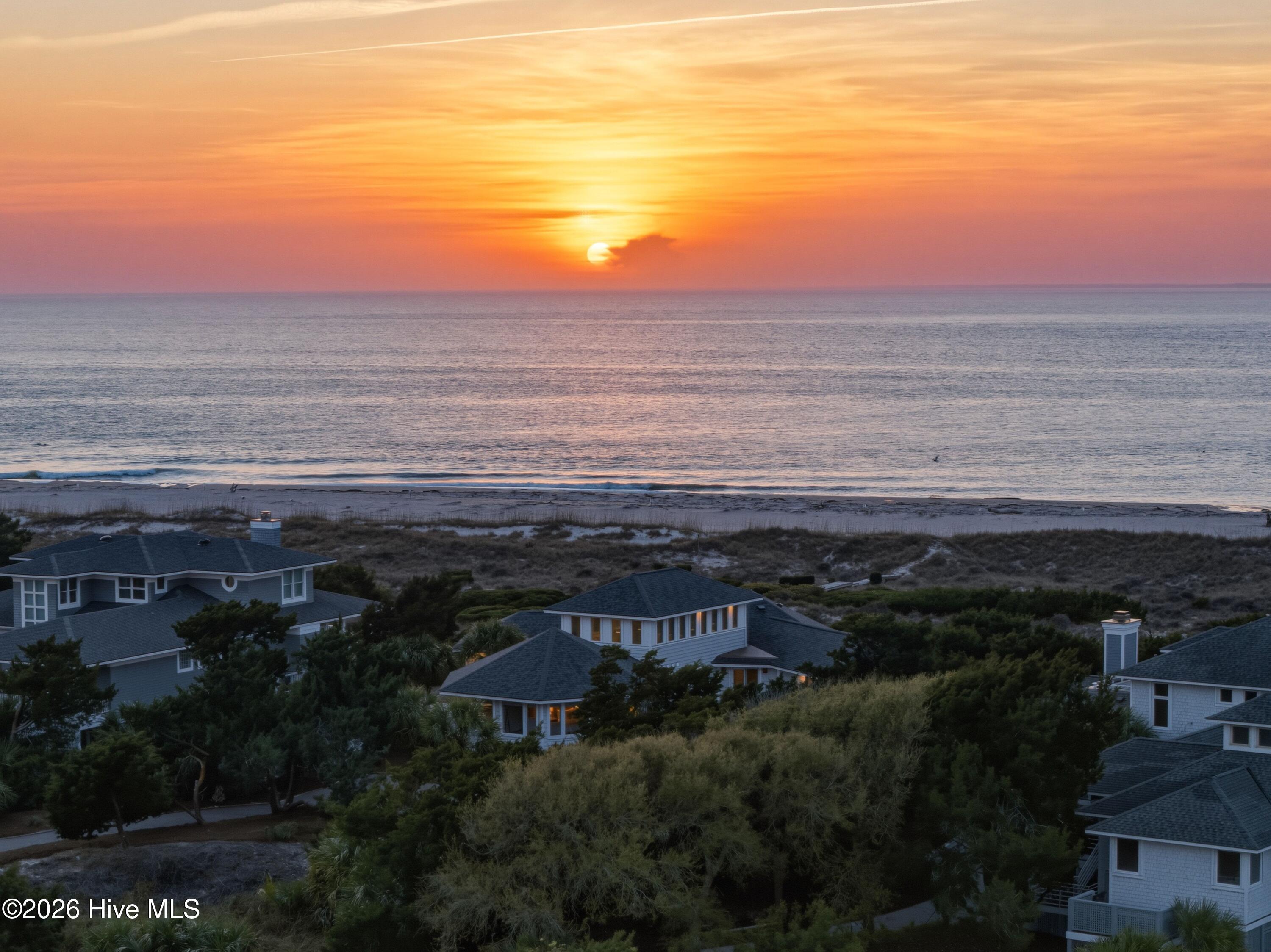 100560271 | Photo 46