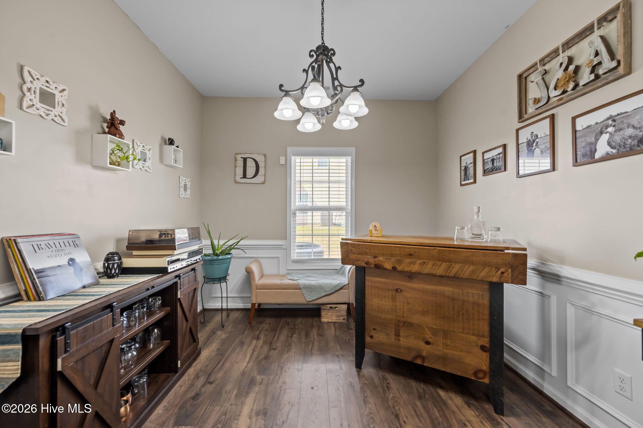 100560524 | Photo 16