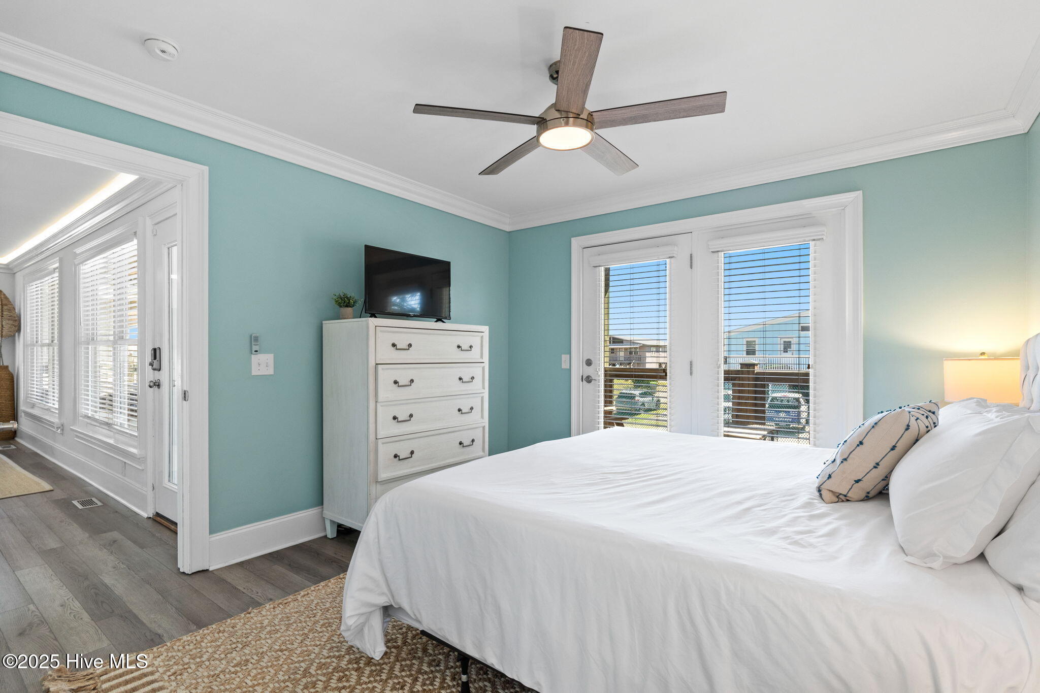 100535971 | Photo 31