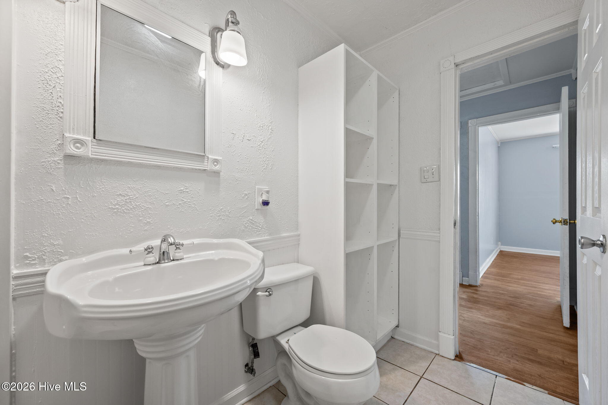 100562753 | Photo 32