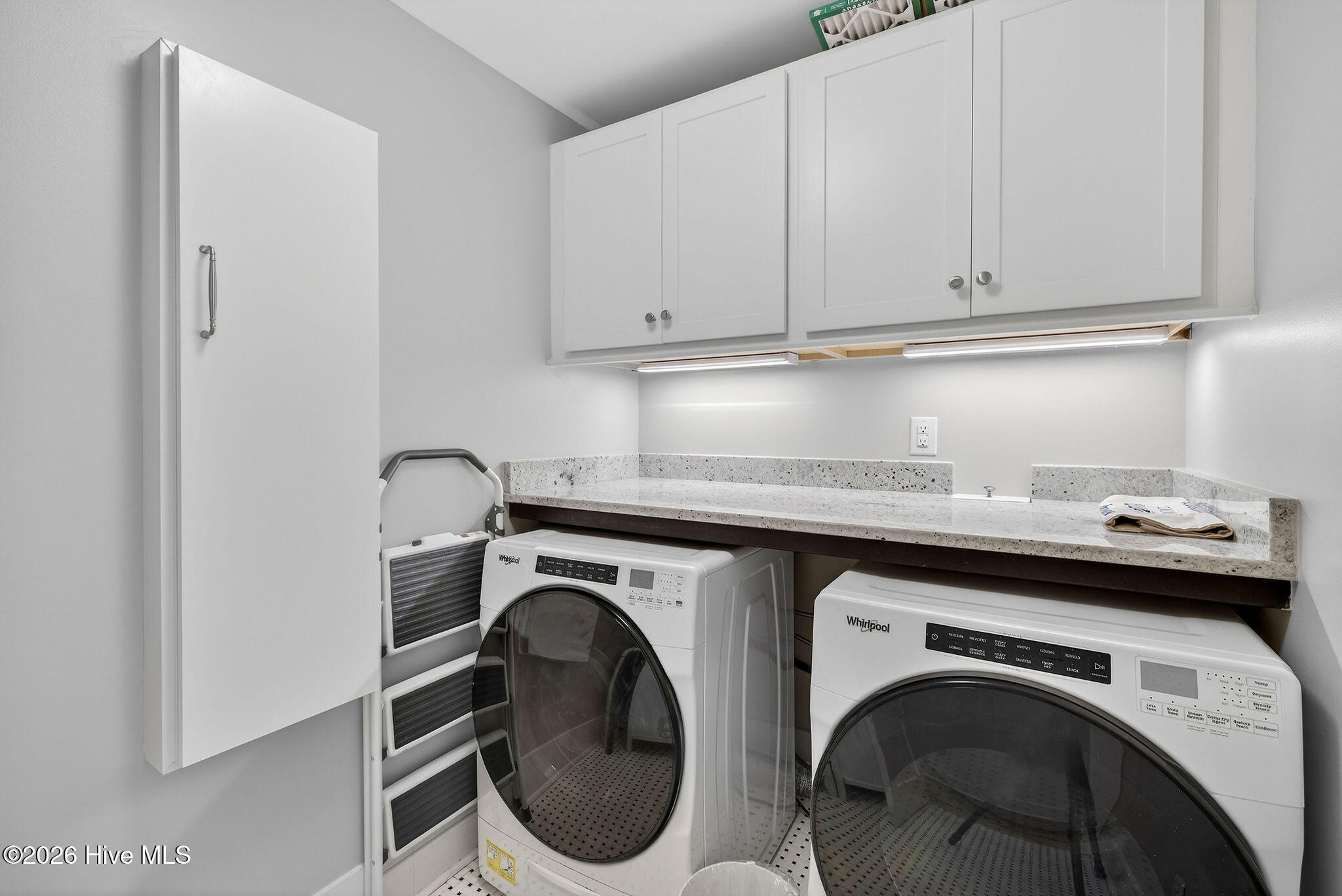 100547767 | Photo 16