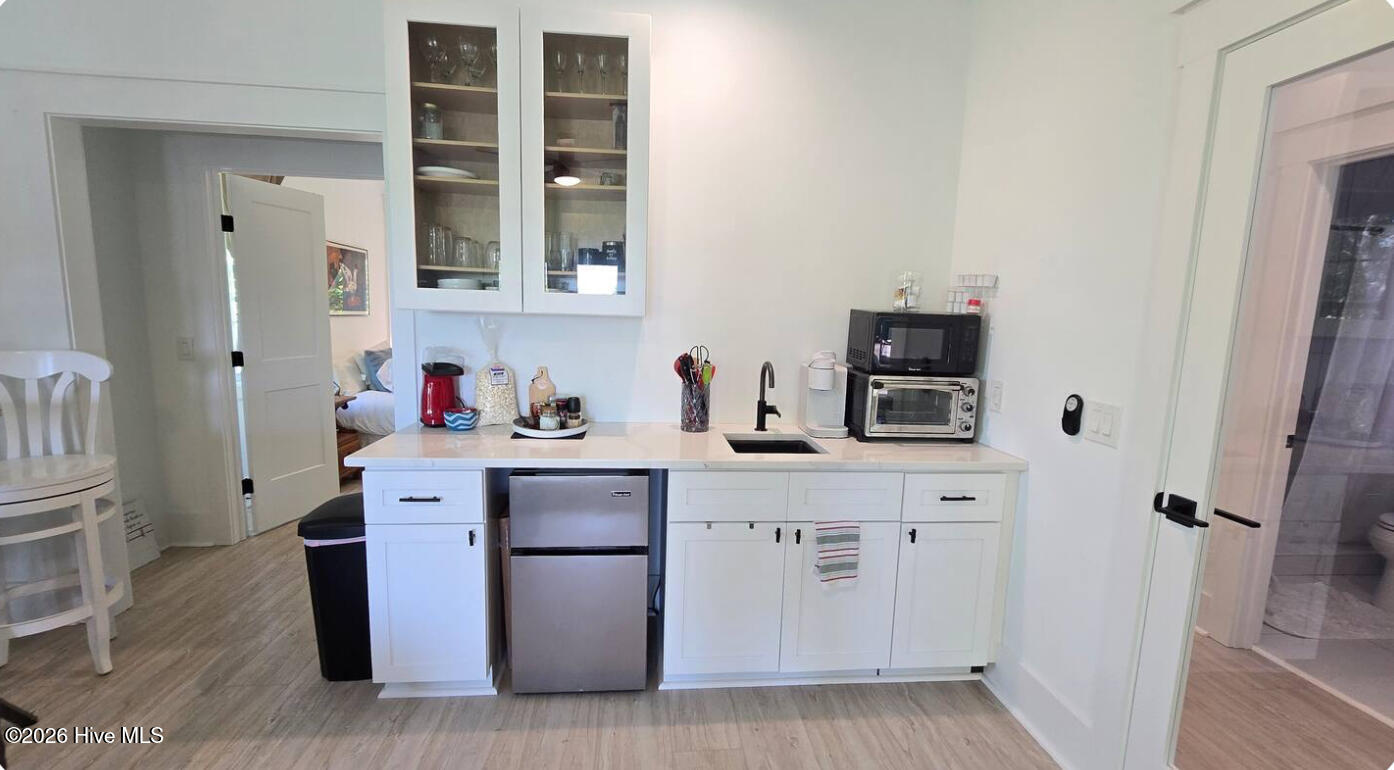 100547303 | Photo 49