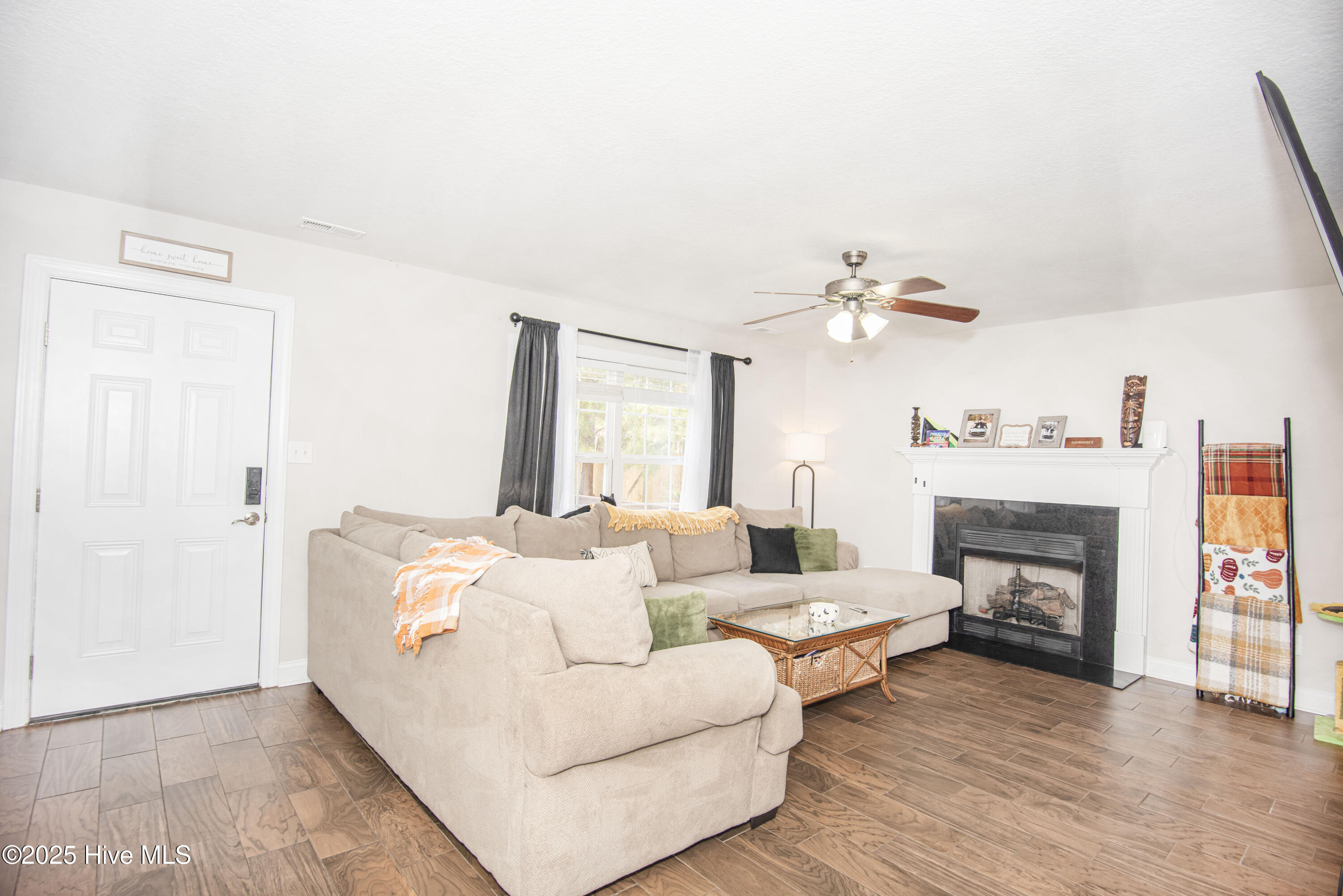 100544525 | Photo 14