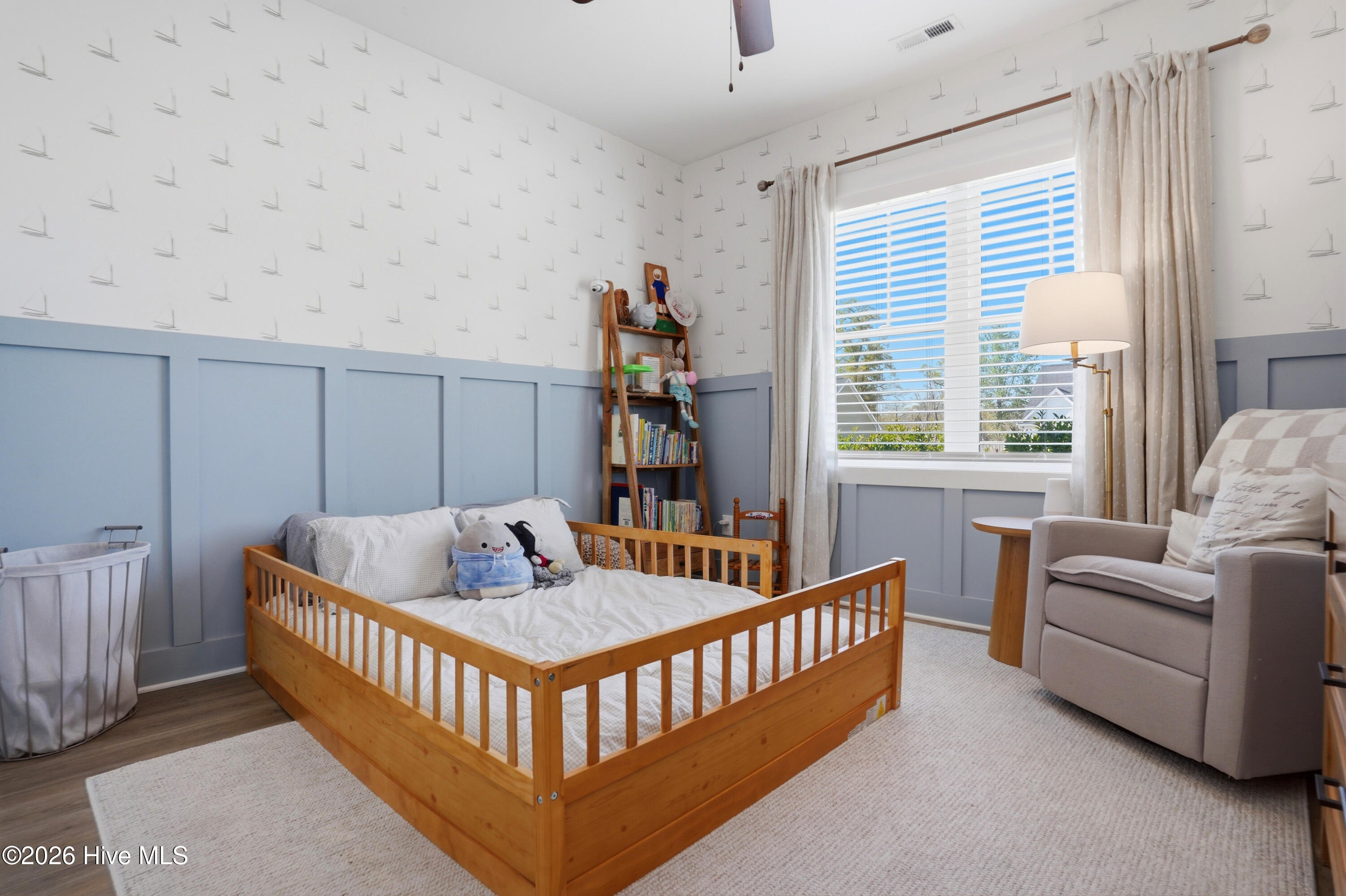 100561504 | Photo 23