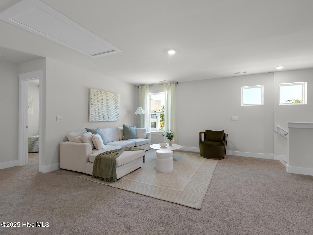 100547709 | Photo 25