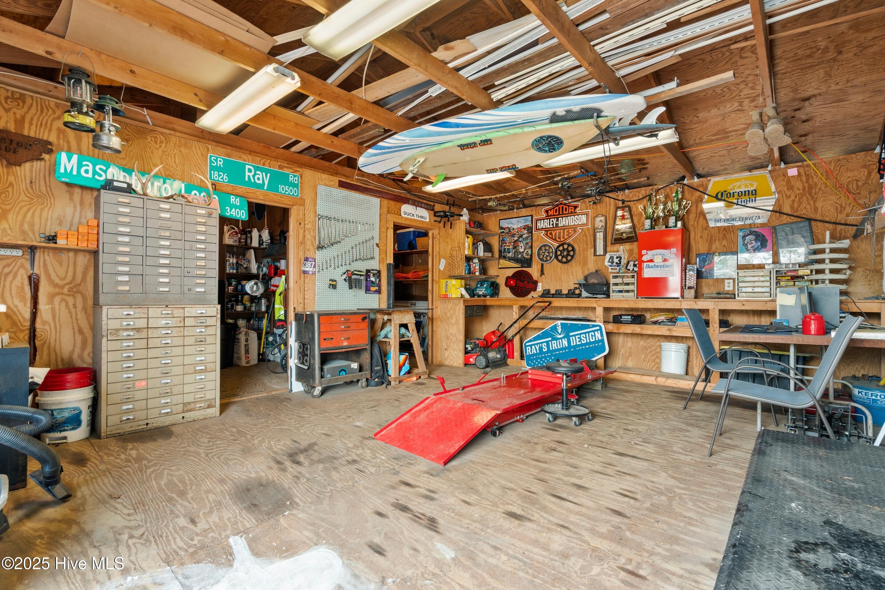 100546242 | Photo 47