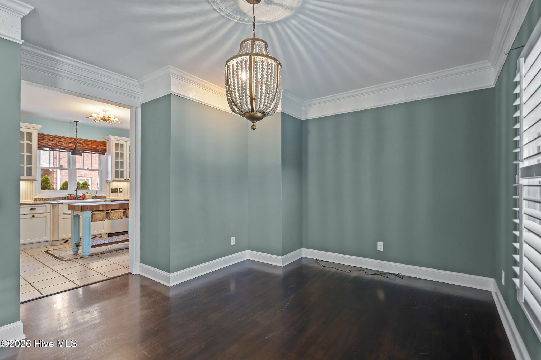 100565239 | Photo 15